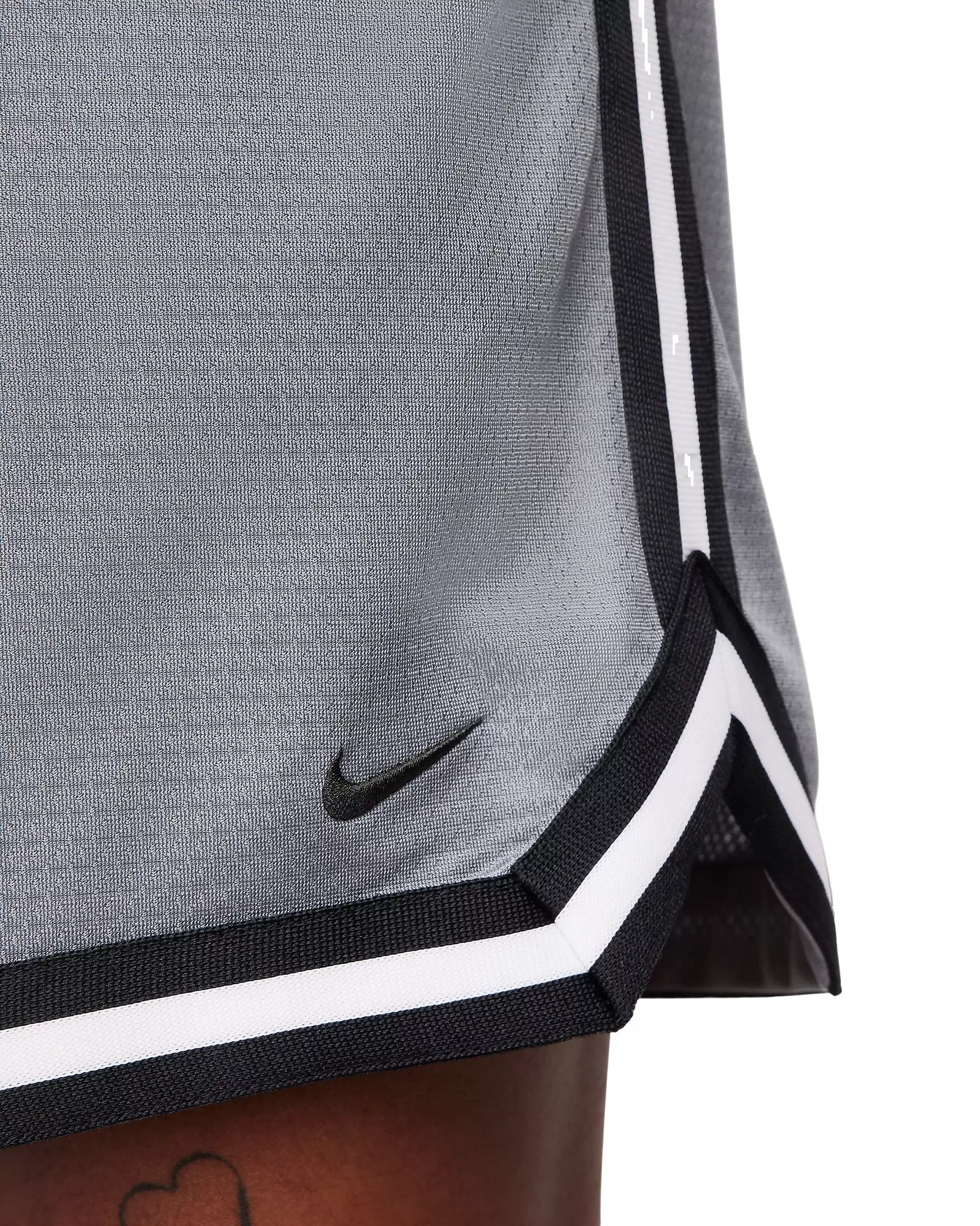 Nike Men's DNA Dri-FIT 6" Basketball Shorts - GREY/BLACK