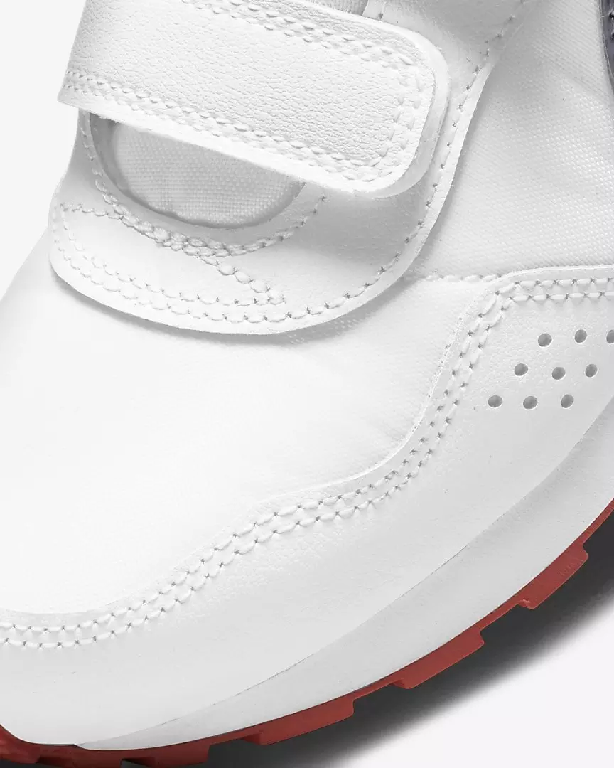 Nike MD Valiant "White/Silver" Preschool Girls' Shoe - WHITE