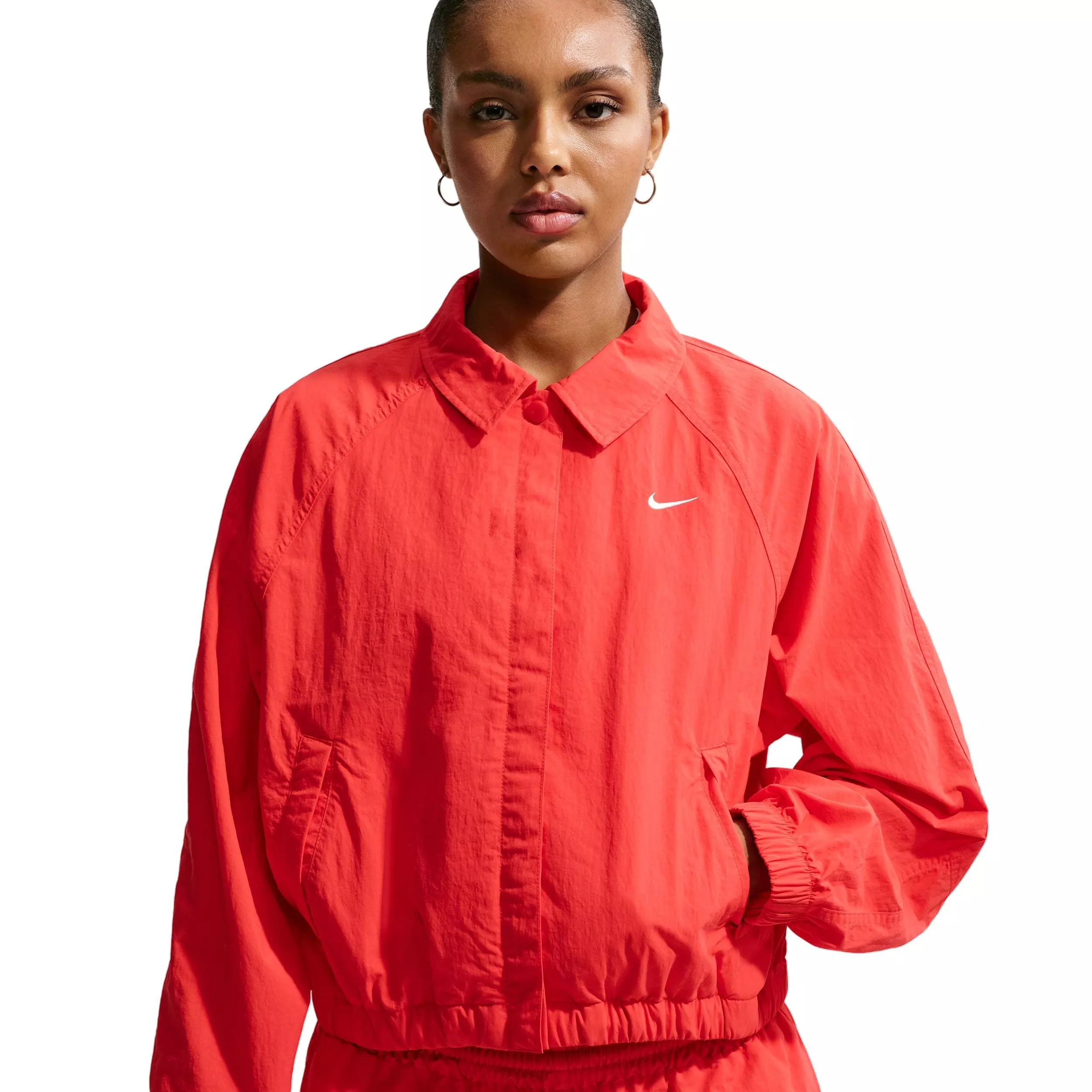 Nike Women's Sportswear Oversized Coaches Jacket - CRIMSON