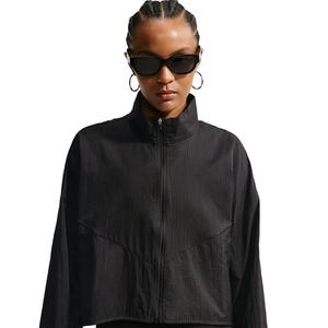 Nike Women's Sportswear Oversized Lightweight Ripstop Jacket