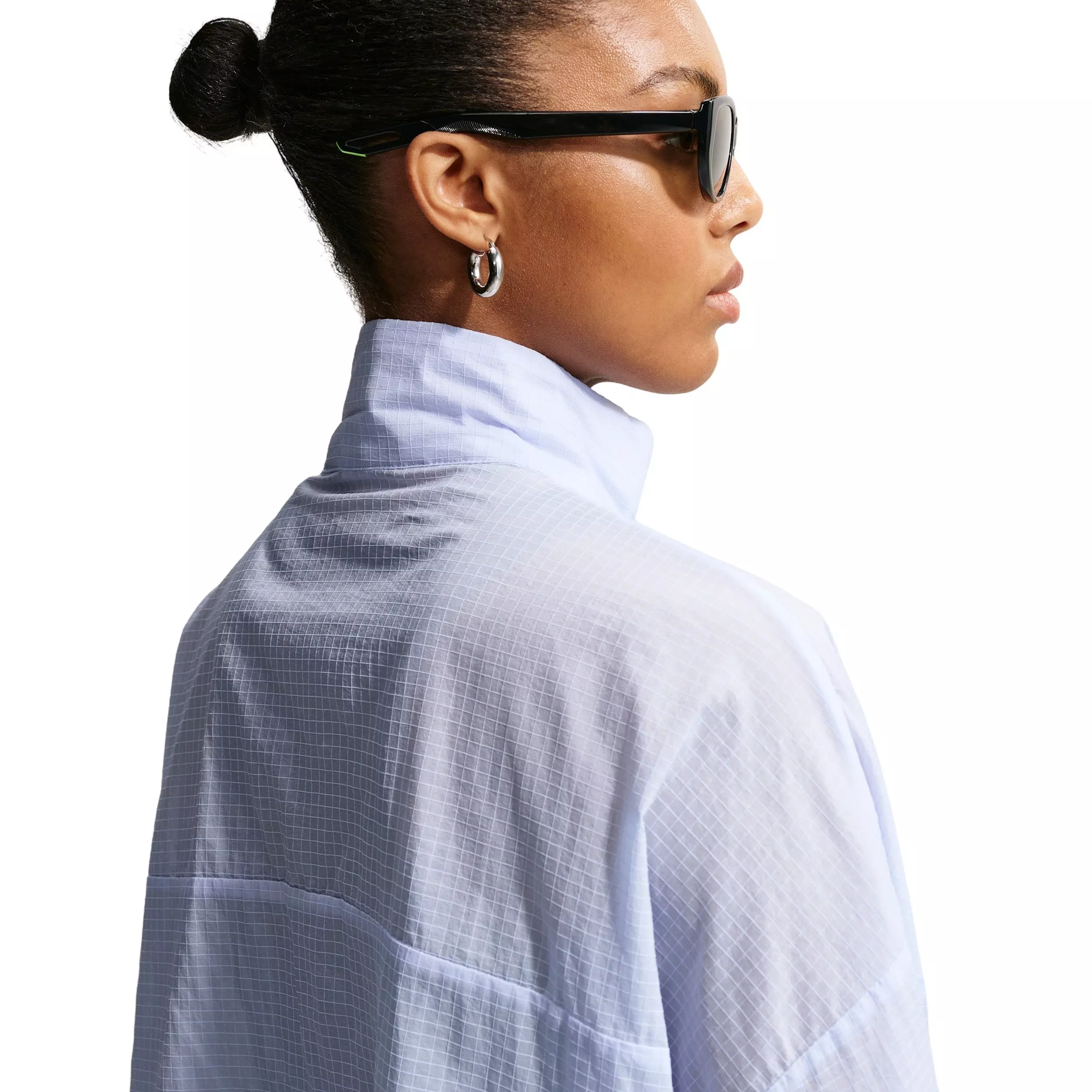 Nike Women's Sportswear Oversized Lightweight Ripstop Jacket - BLUE
