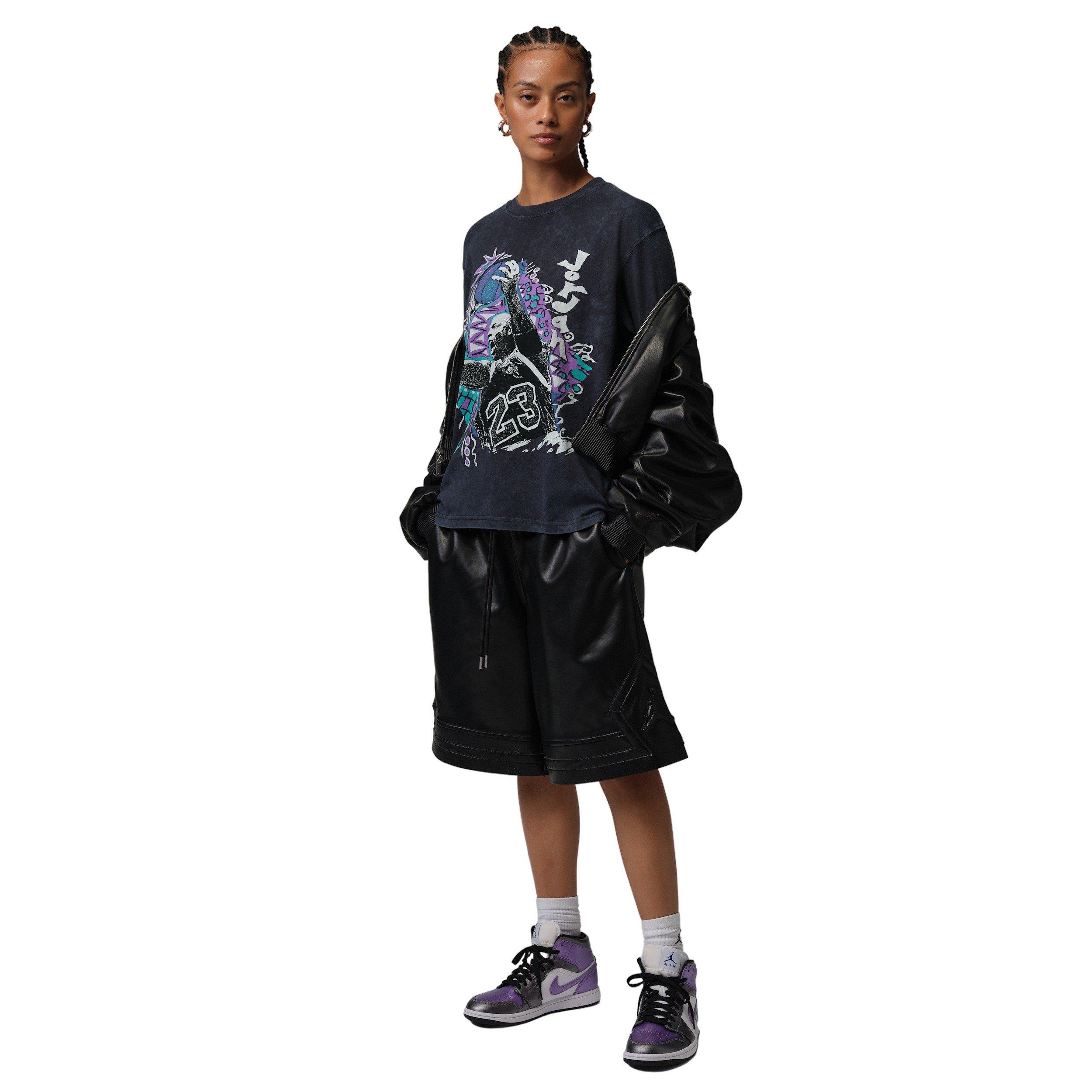 Jordan Women's Flight Short-Sleeve Graphic Tee - BLACK/WHITE Thumbnail View 6