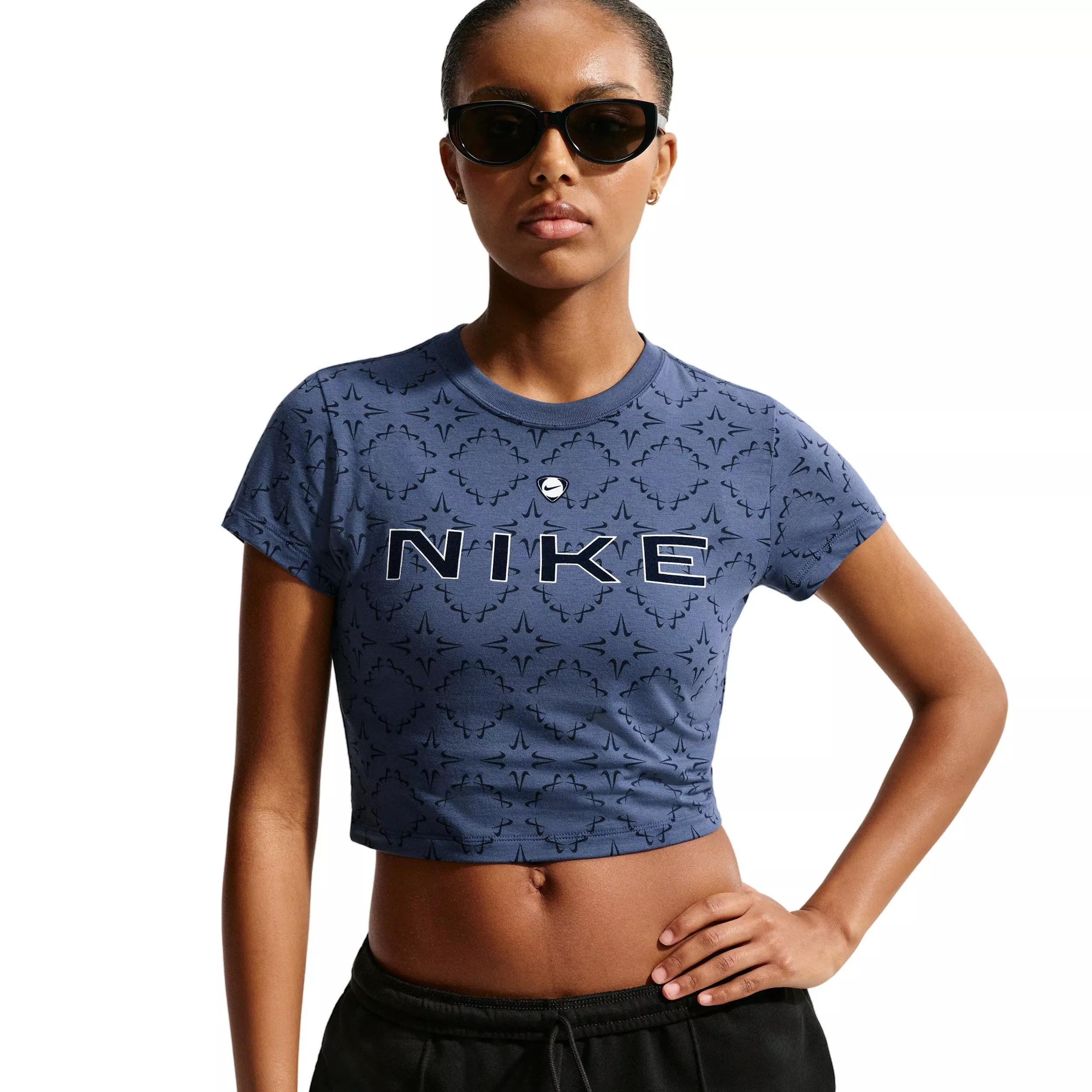 Nike Women's Sportswear Chill Knit Slim Short Sleeve Cropped T-Shirt - NAVY
