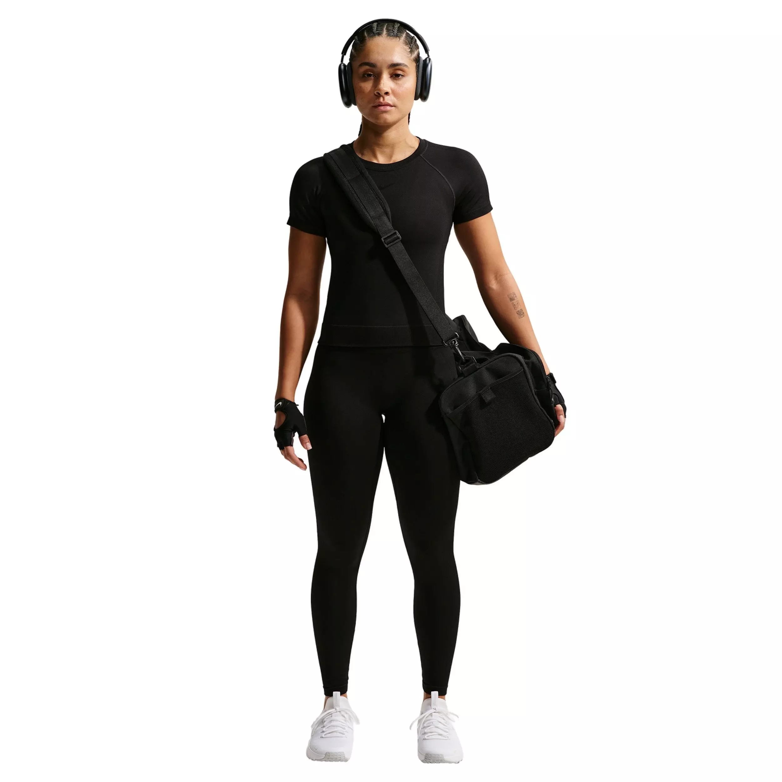 Nike Women's Pro Seamless Short-Sleeve Dri-FIT T-Shirt - BLACK