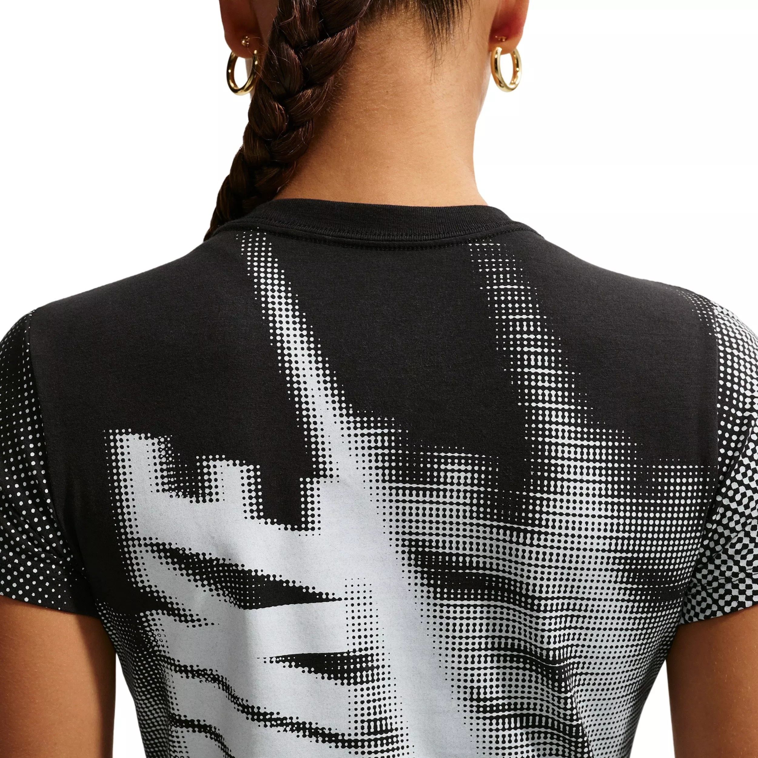 Nike Women's Sportswear Chill Knit Slim Cropped T-Shirt - BLACK
