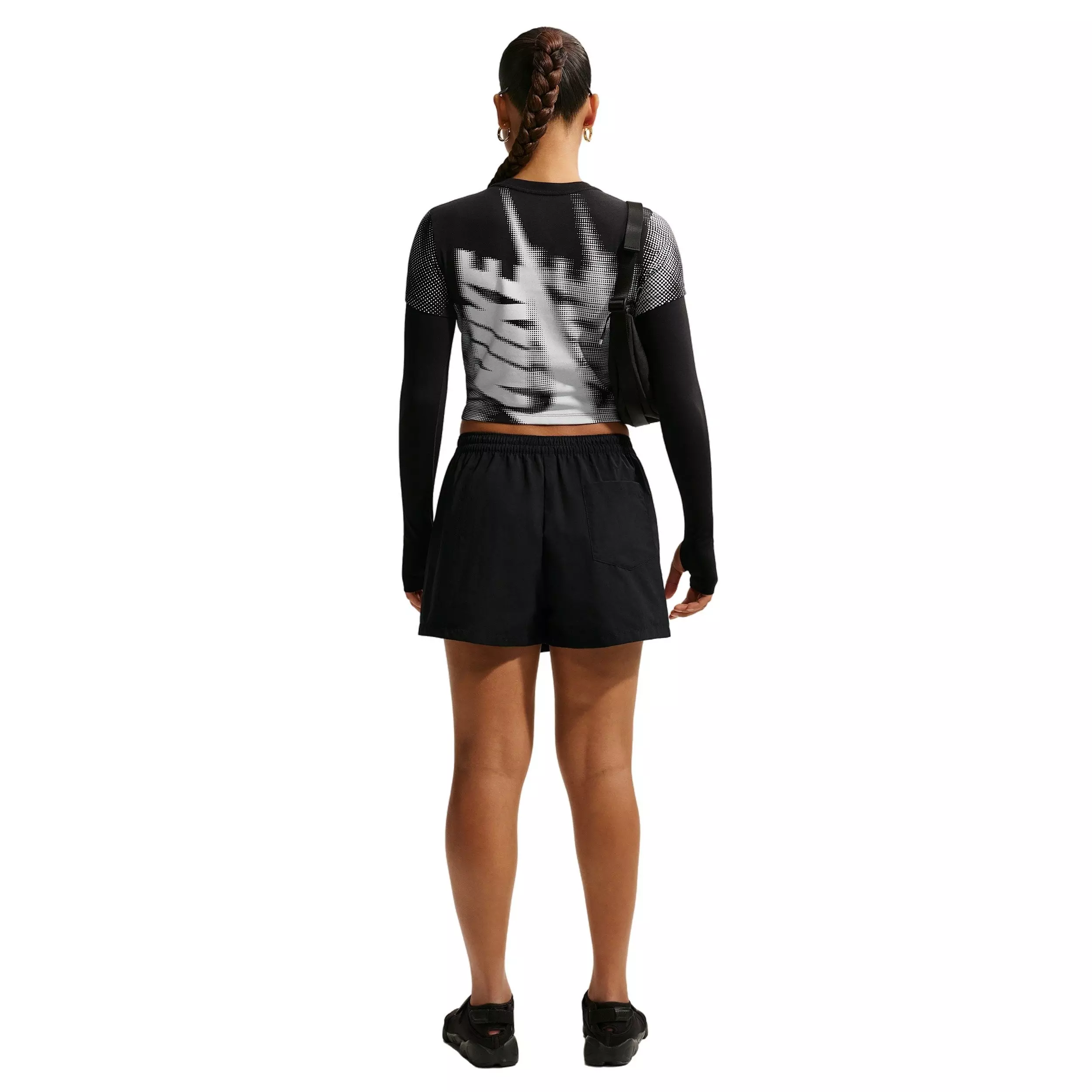 Nike Women's Sportswear Chill Knit Slim Cropped T-Shirt - BLACK