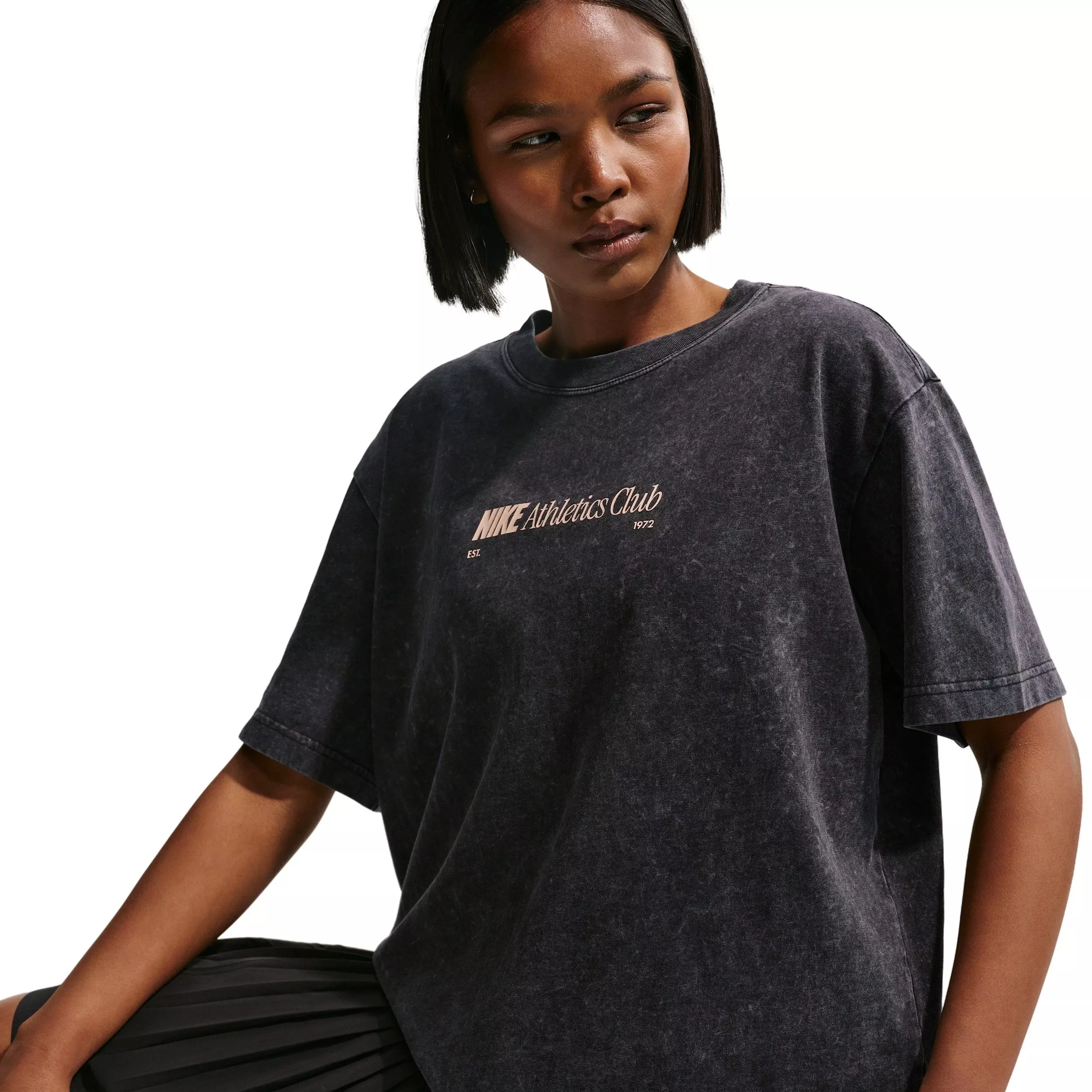Nike Women's Sportswear Classic Athletics Club Oversized T-Shirt - BLACK