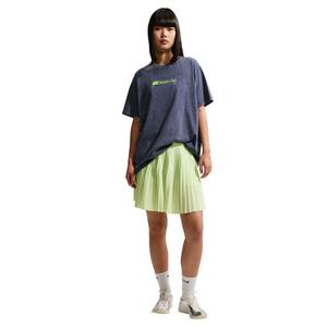 Nike Women's Sportswear Classic Oversized T-Shirt