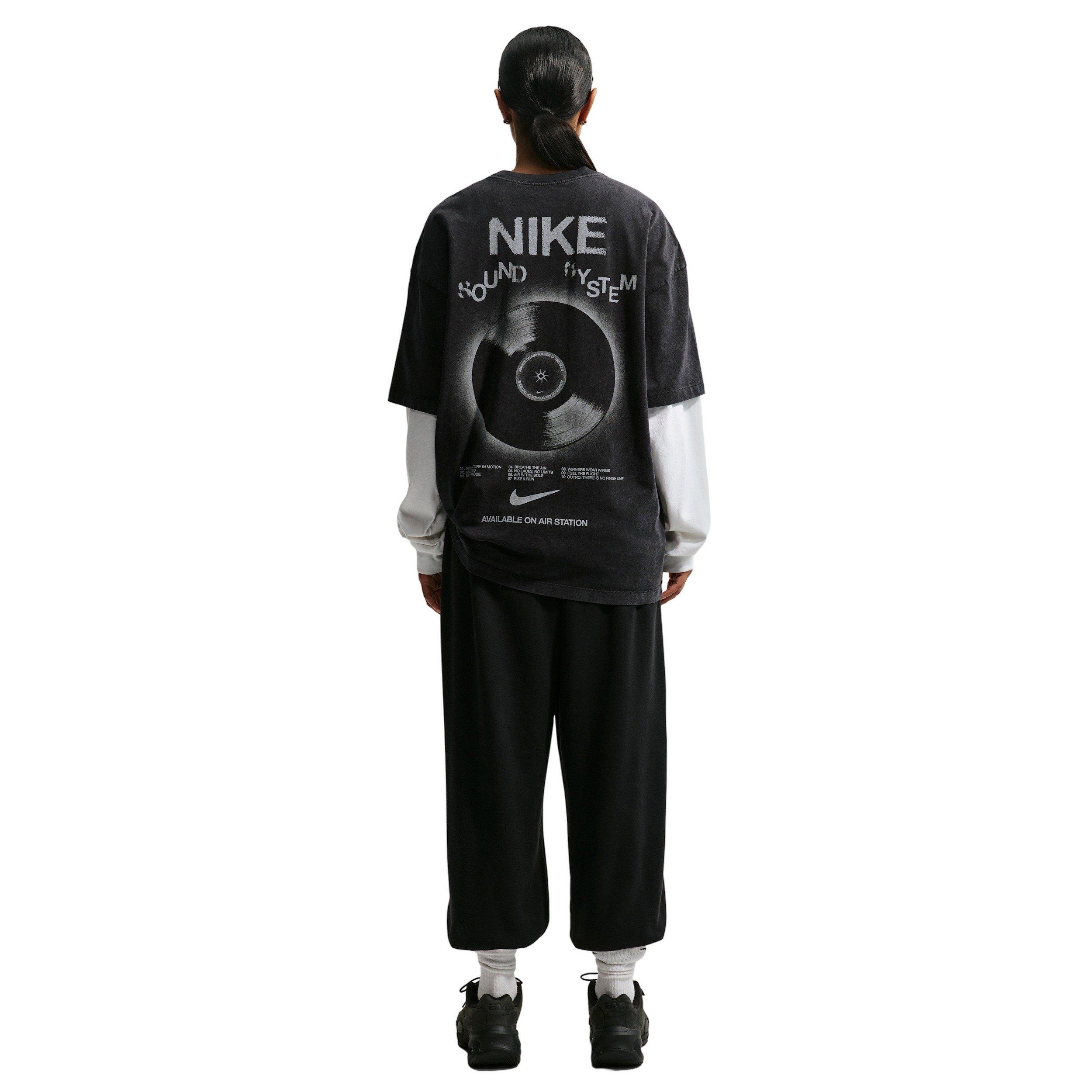 Nike Women's Sportswear Classic Oversized T-Shirt - BLACK Thumbnail View 5