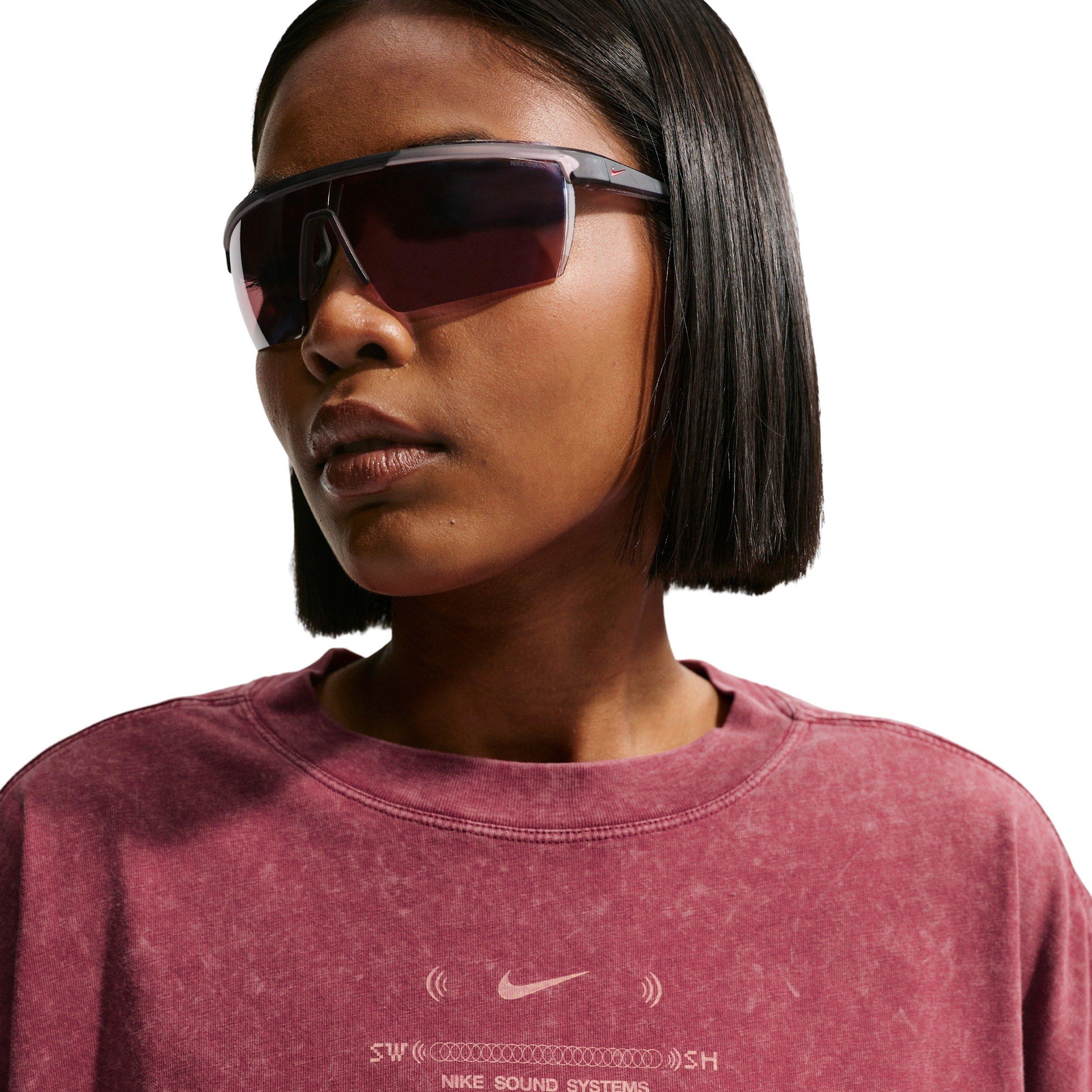 Nike Women's Sportswear Classic Oversized T-Shirt - RED Thumbnail View 3