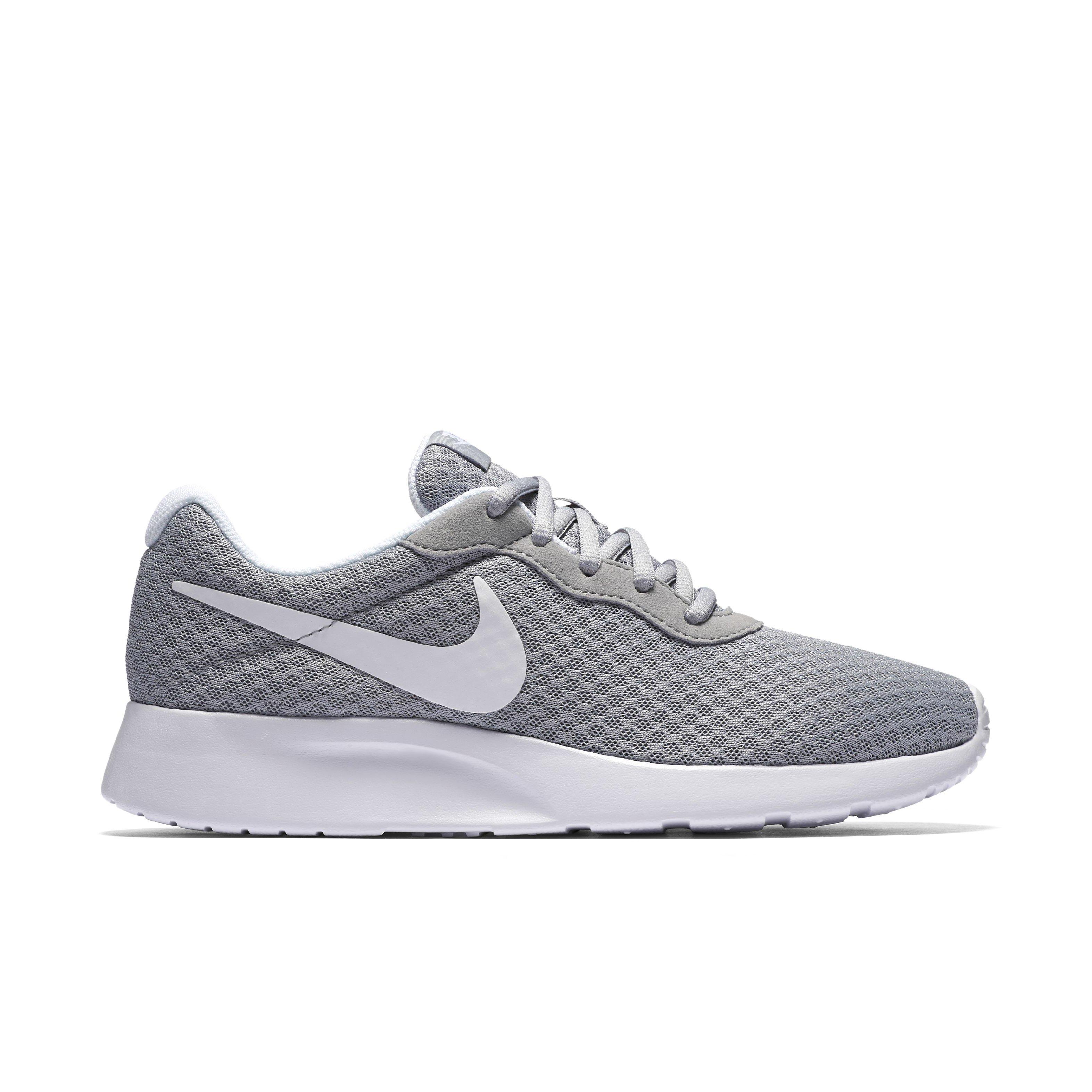 nike tanjun wolf grey womens