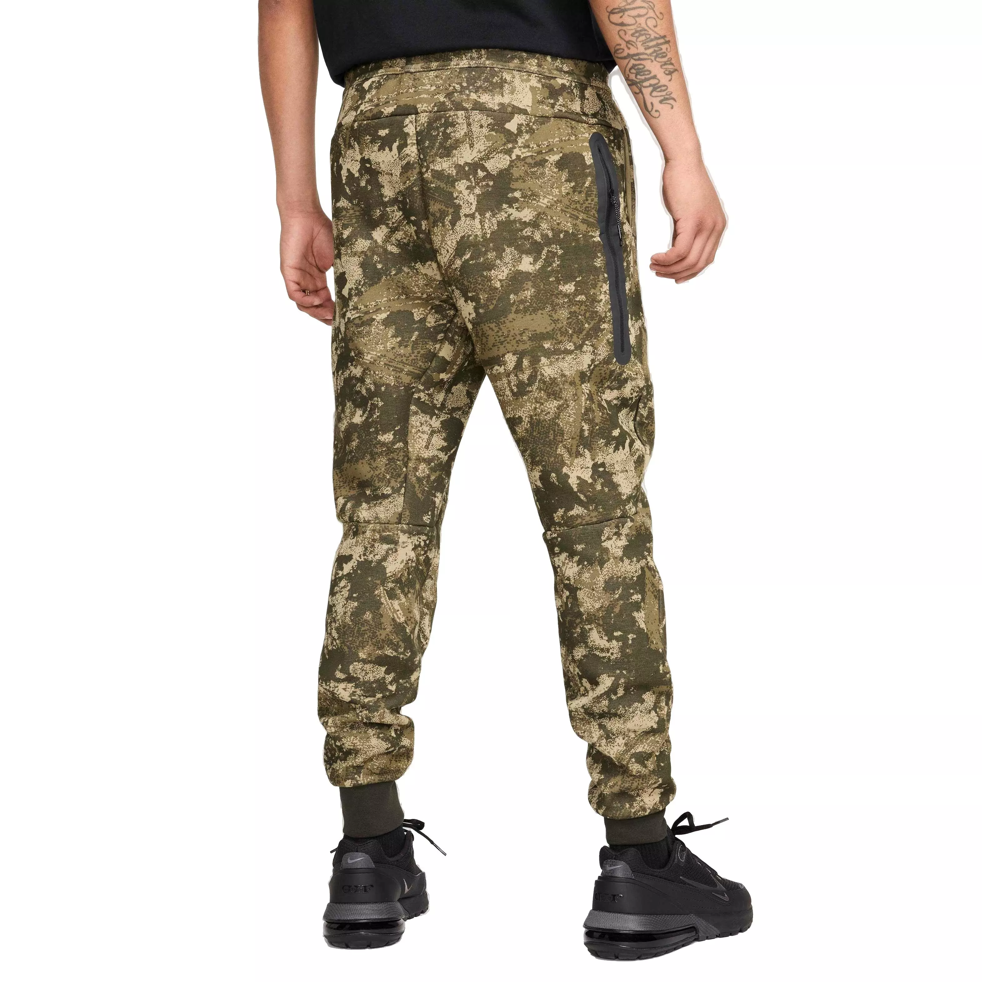 Nike Men's Tech Fleece Gel Camo Joggers - OLIVE