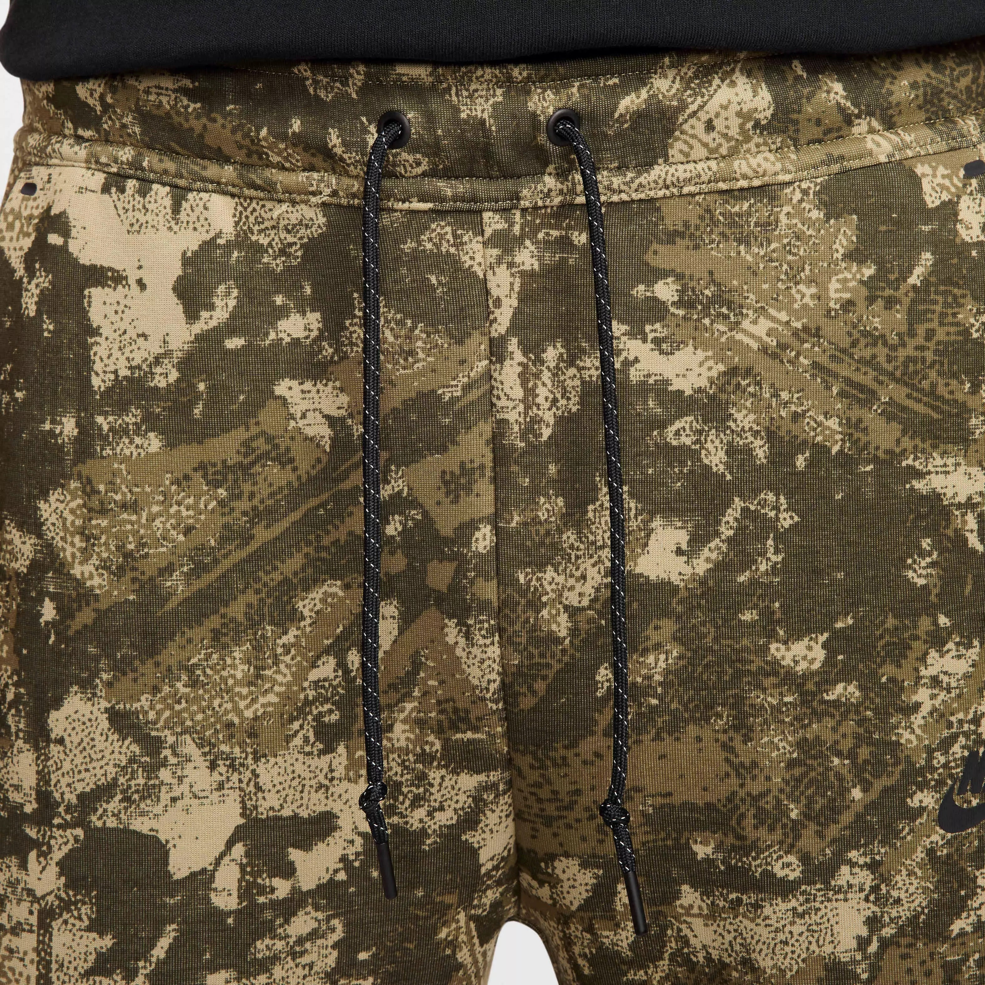 Nike Men's Tech Fleece Gel Camo Joggers - OLIVE