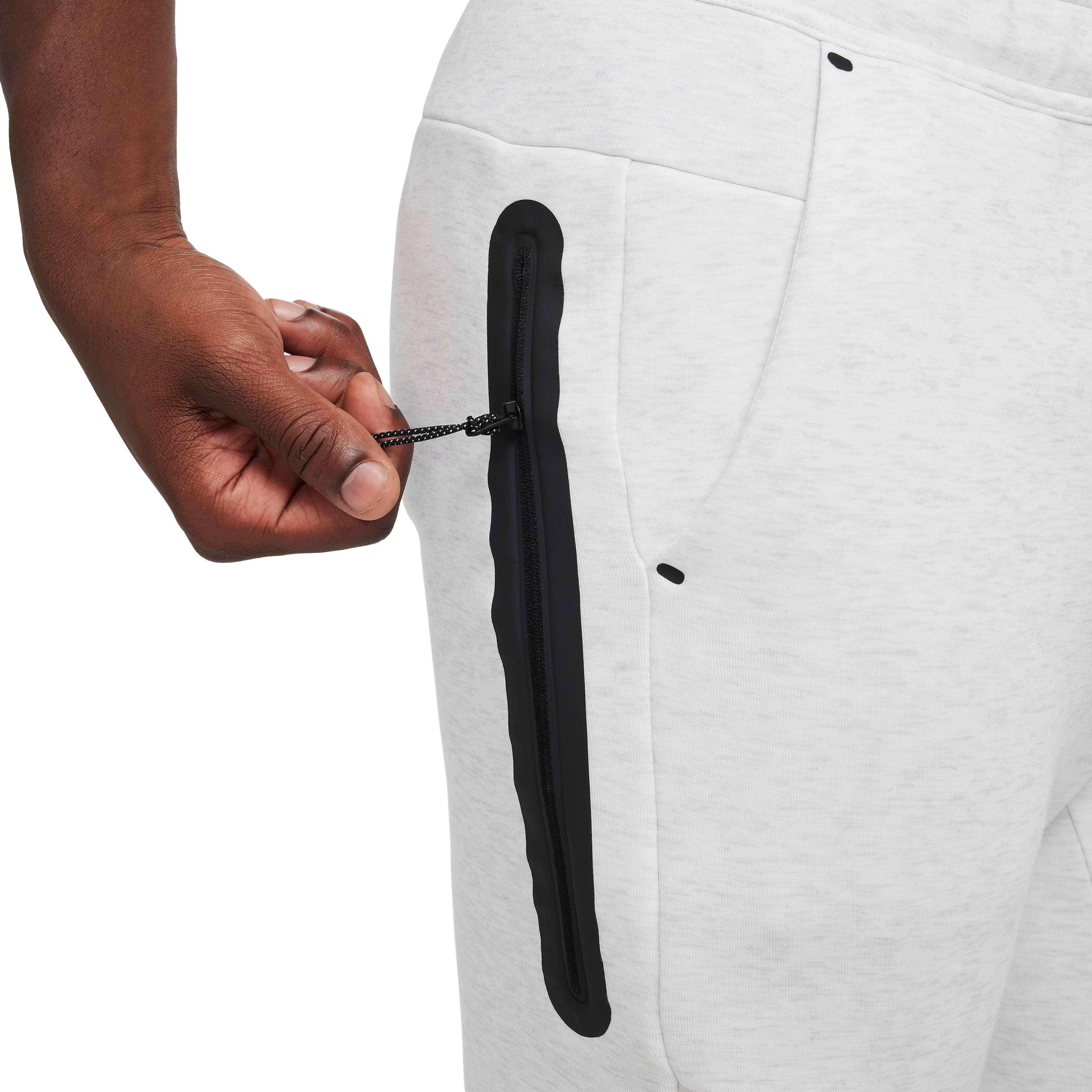 Nike Men's Fleece Tech Joggers - LT BROWN
