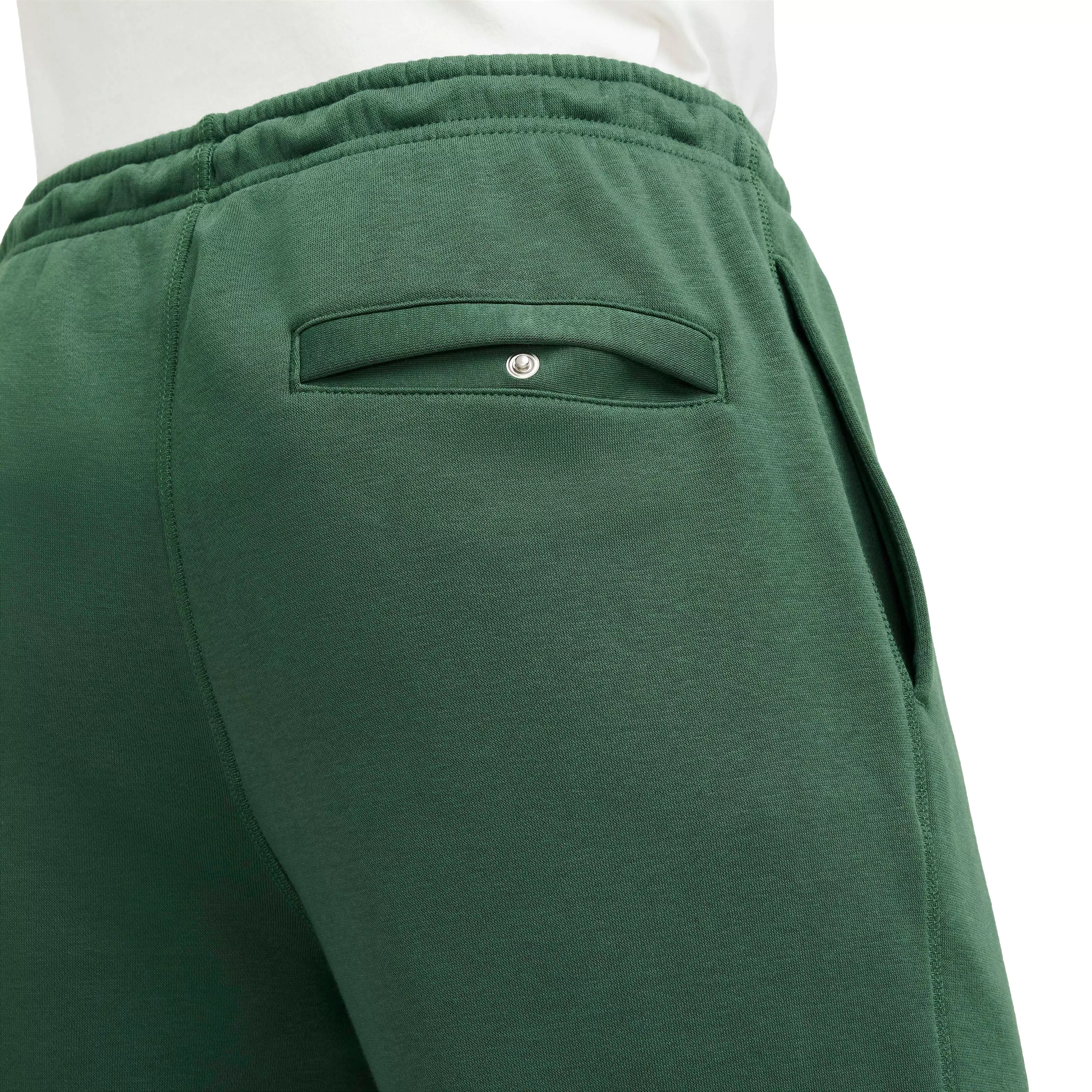 Nike Men's Club Fleece Joggers - GREEN