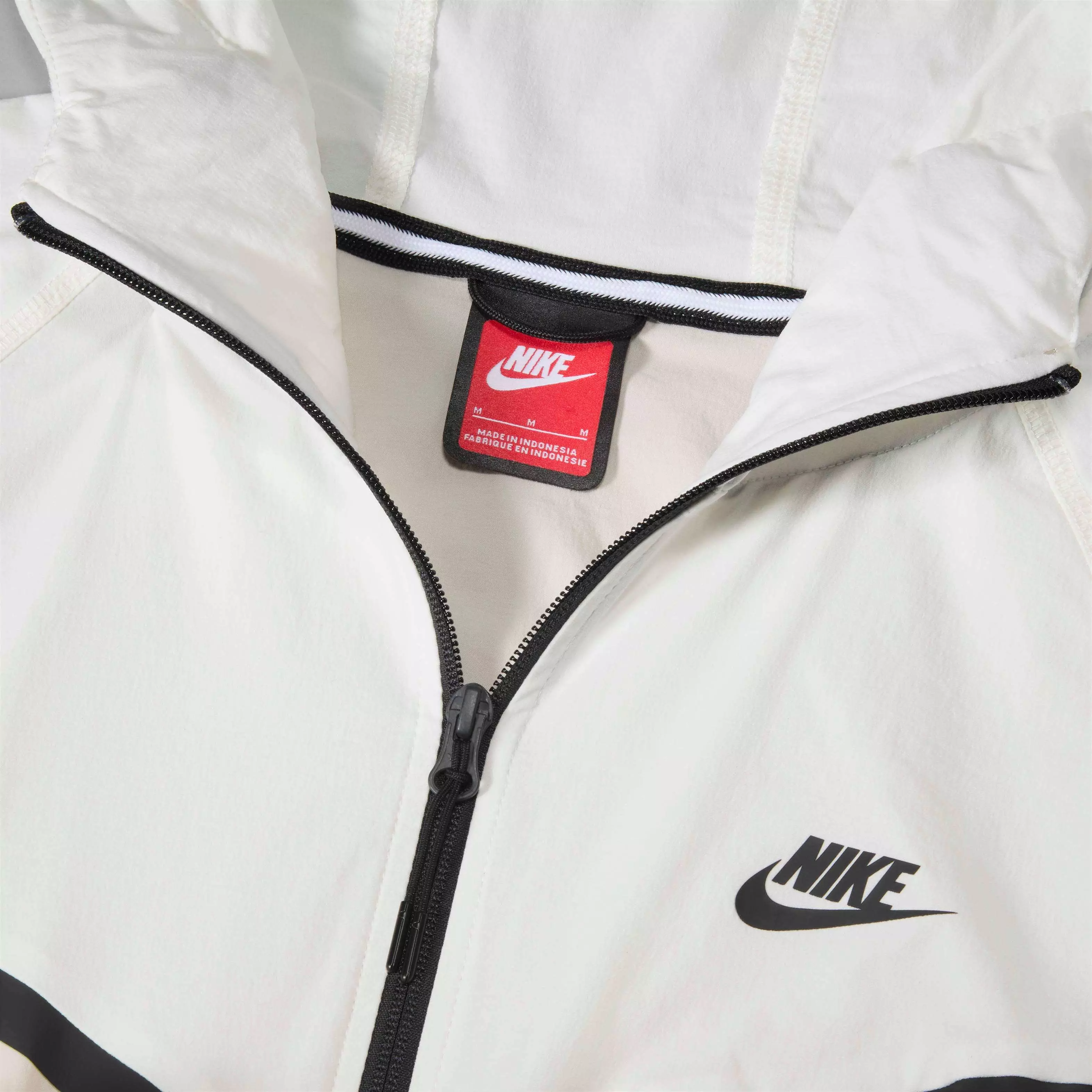 Nike Men's Tech Woven Jacket - LT BROWN