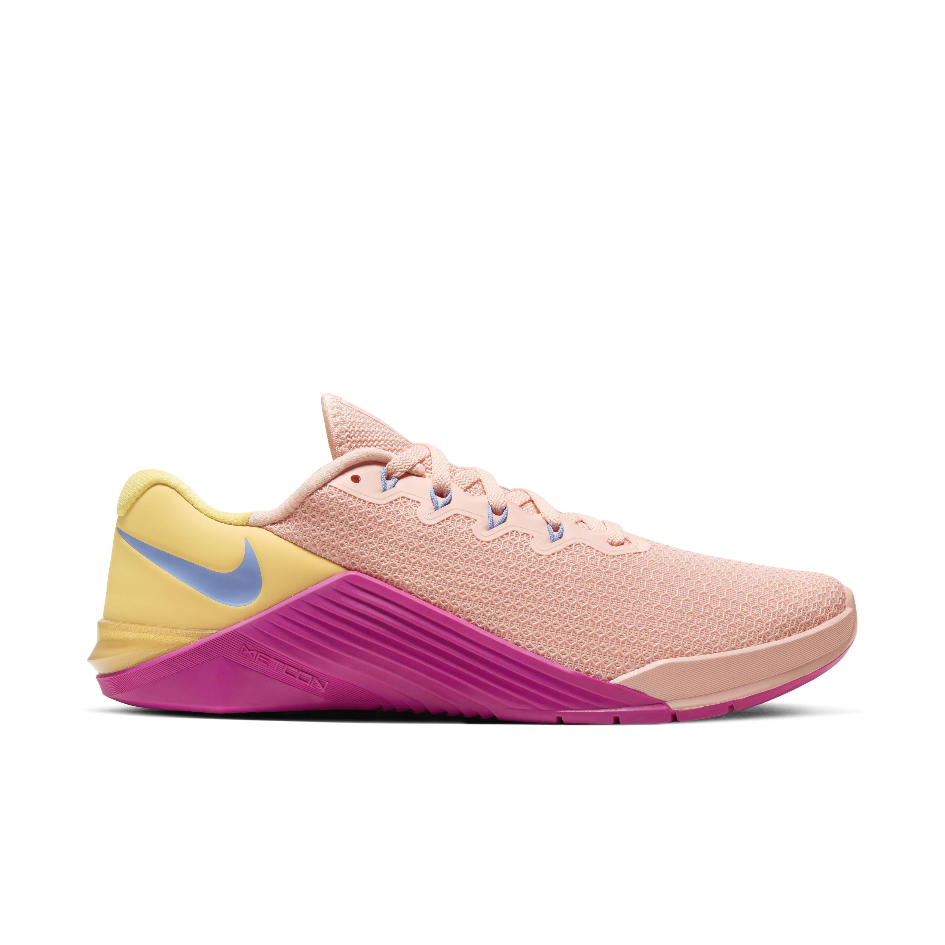 nike metcon 5 womens rose gold