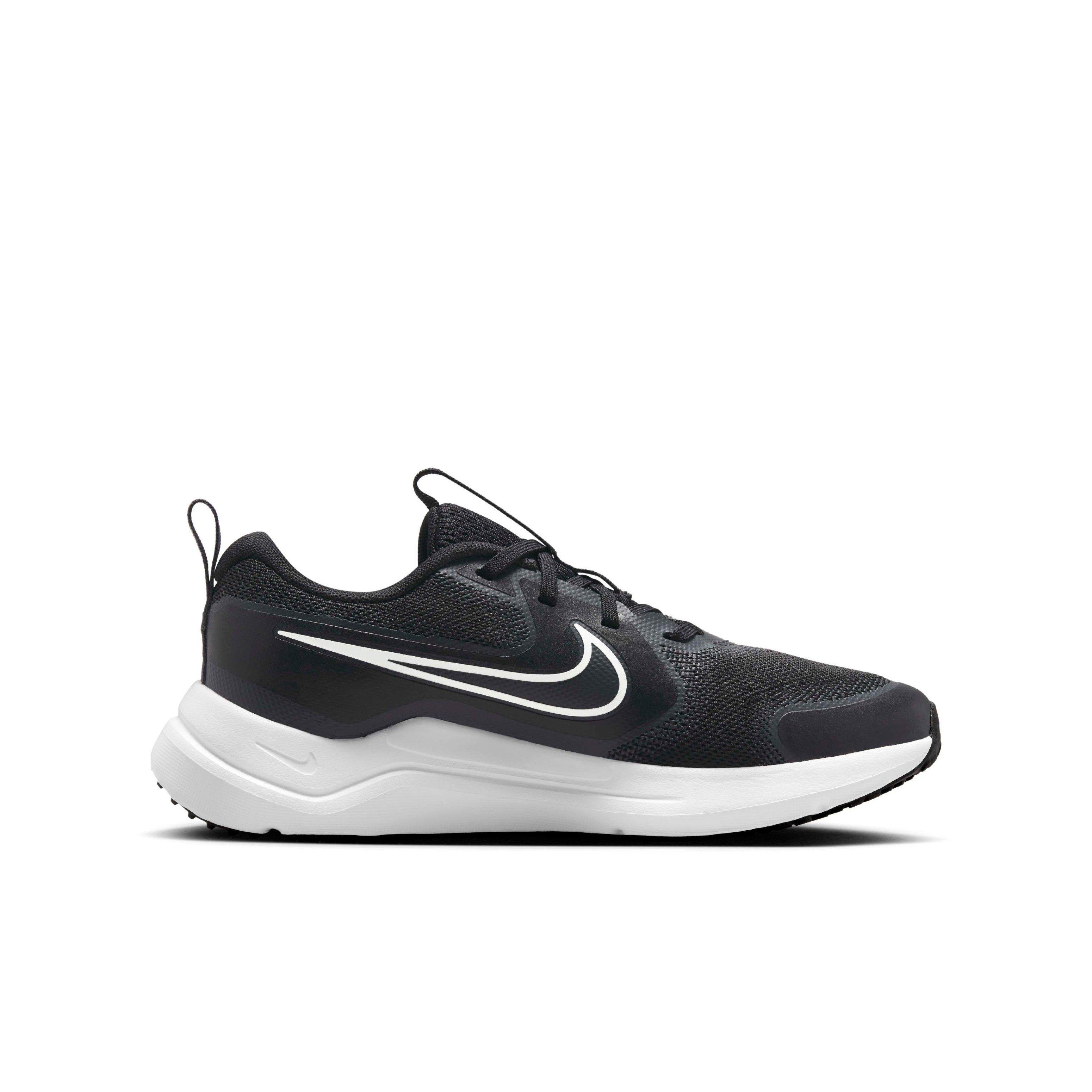 Nike Black and White Athletic Shoes for Ultimate Performance WOMEN main image 4