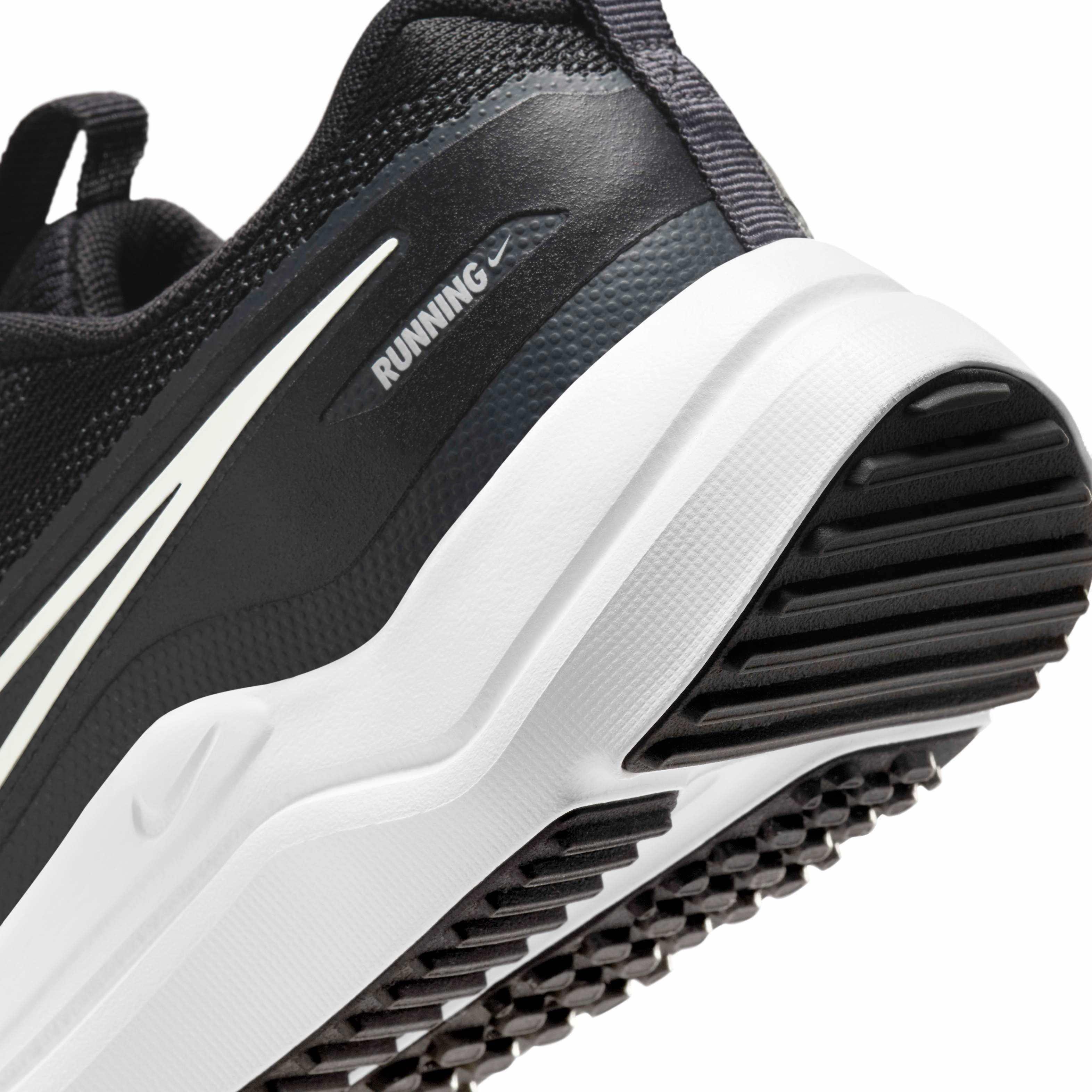 Nike Cosmic Runner Grade School Boys' "Black/Anthracite/White" Running Shoe