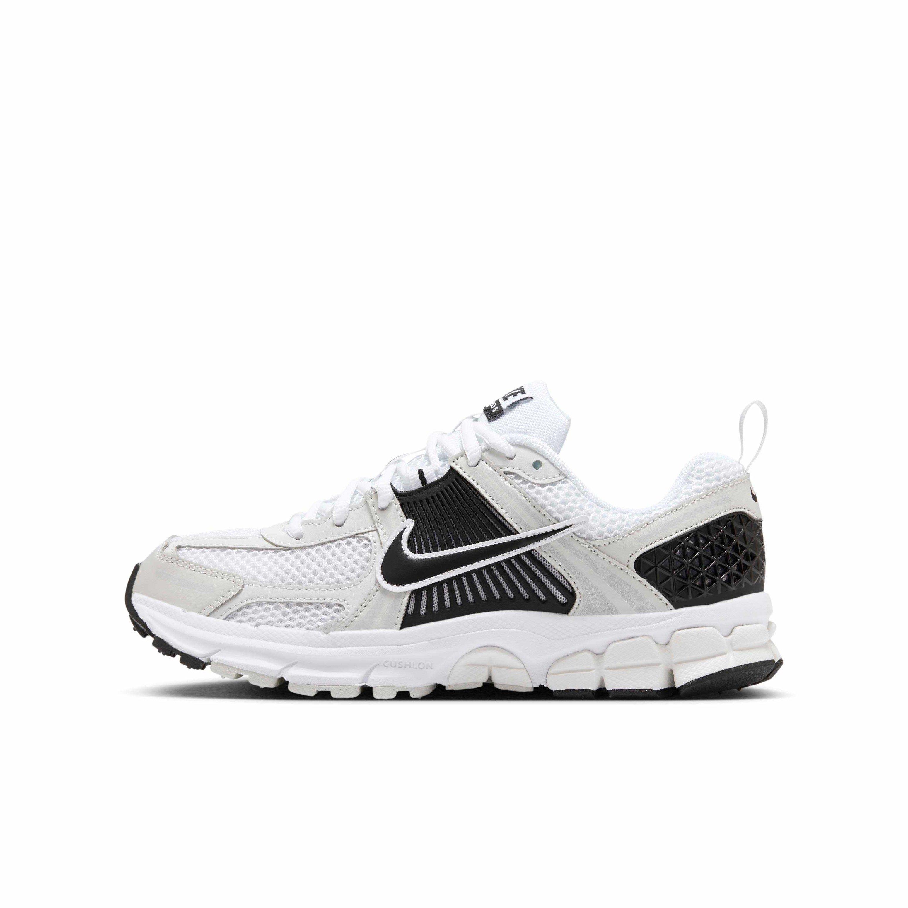 Nike Vomero 5 Grade School Boys' "White/Platinum Tint/Metallic Platinum/Black" Shoe