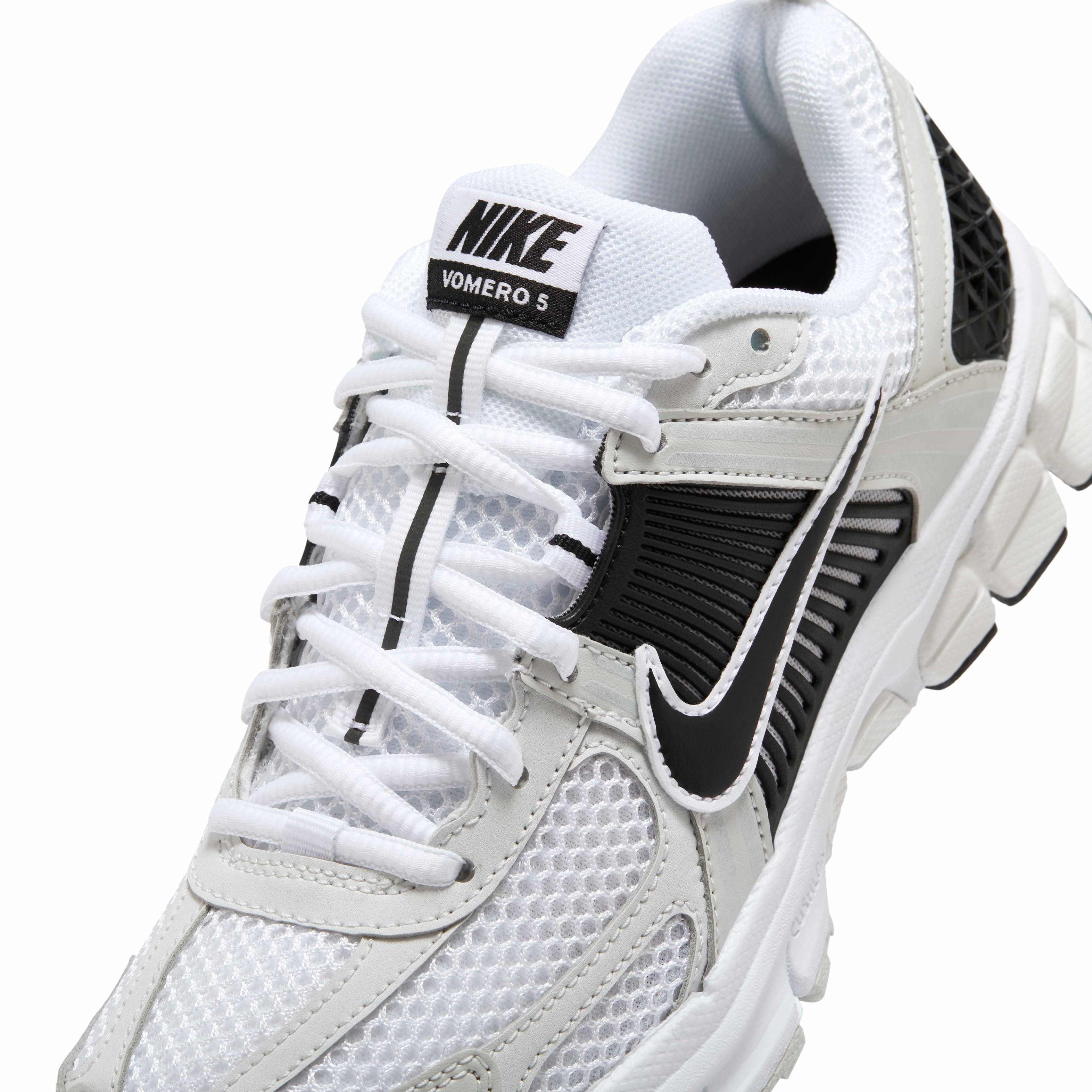 Nike Vomero 5 Grade School Boys' "White/Platinum Tint/Metallic Platinum/Black" Shoe
