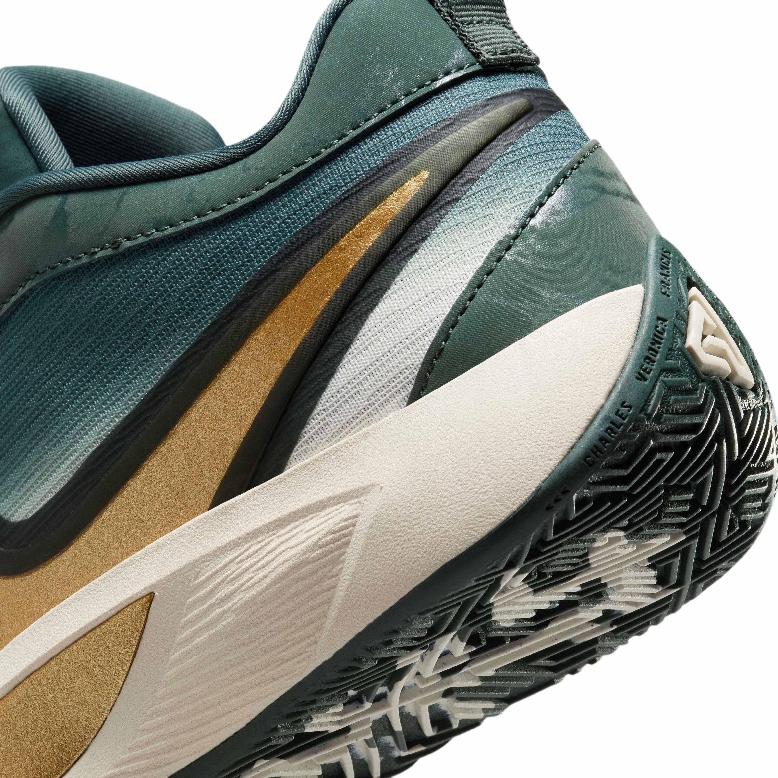 Nike Giannis Freak 6 Grade School Boys' "Vintage Green/Pale Ivory/Metallic Gold" Basketball Shoe