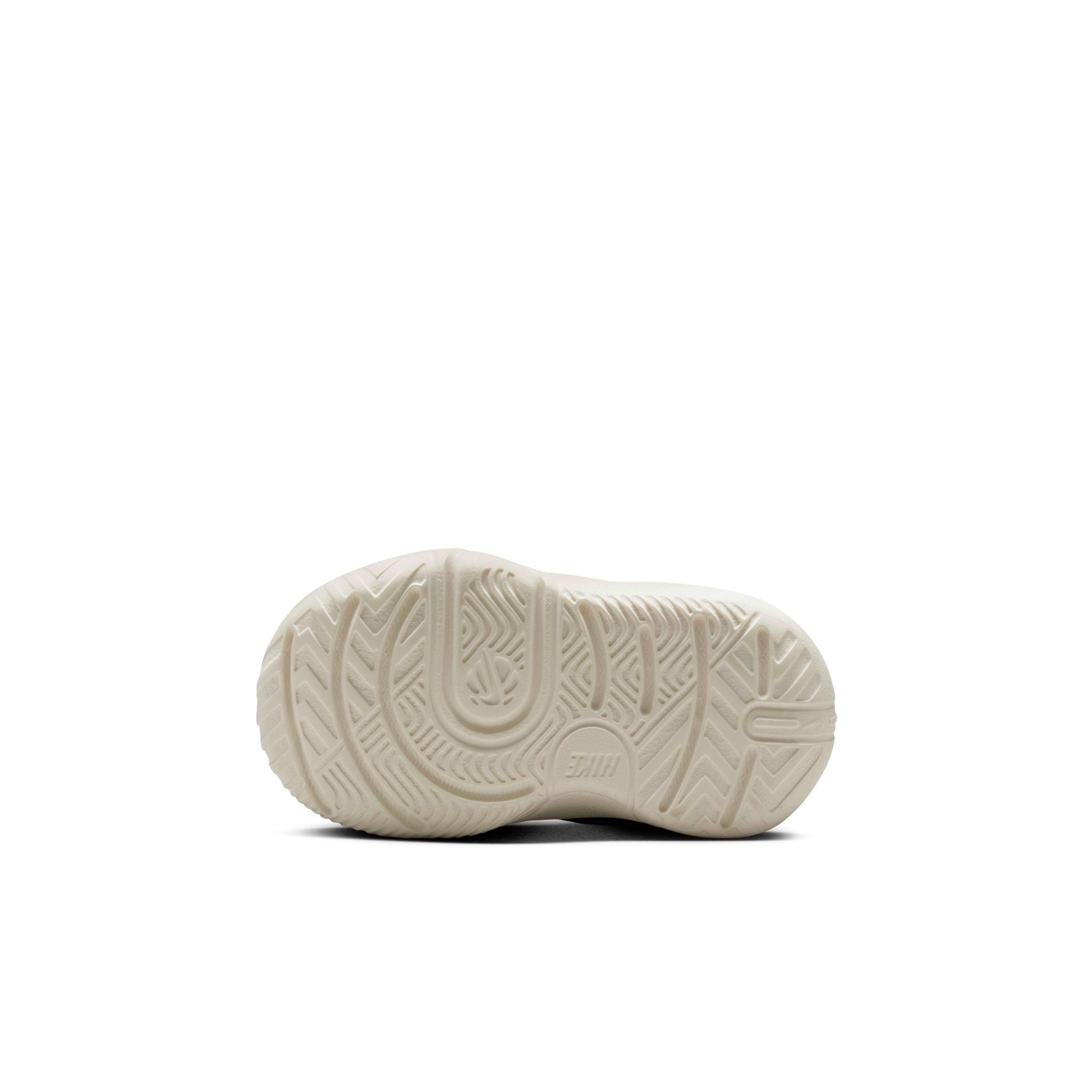 Nike Team Hustle D 11 "Mystic Navy/Pale Ivory/Metallic Gold/Black" Infant Boys' Basketball Shoe - NAVY/IVORY/GOLD/BLACK Thumbnail View 6