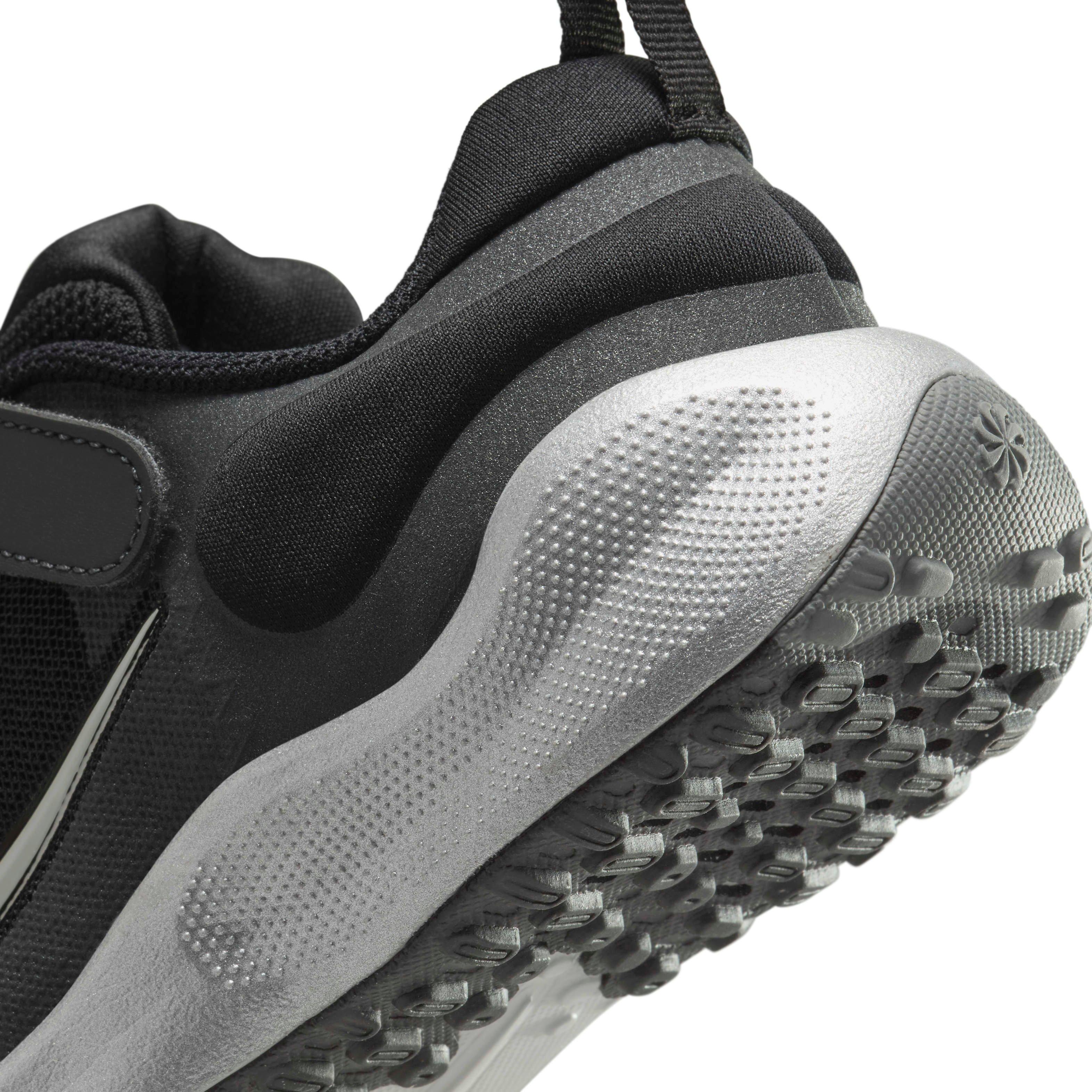 Nike Revolution 7 Preschool Boys' "Black/Anthracite/Smoke Grey/Metallic Silver" Running Shoe