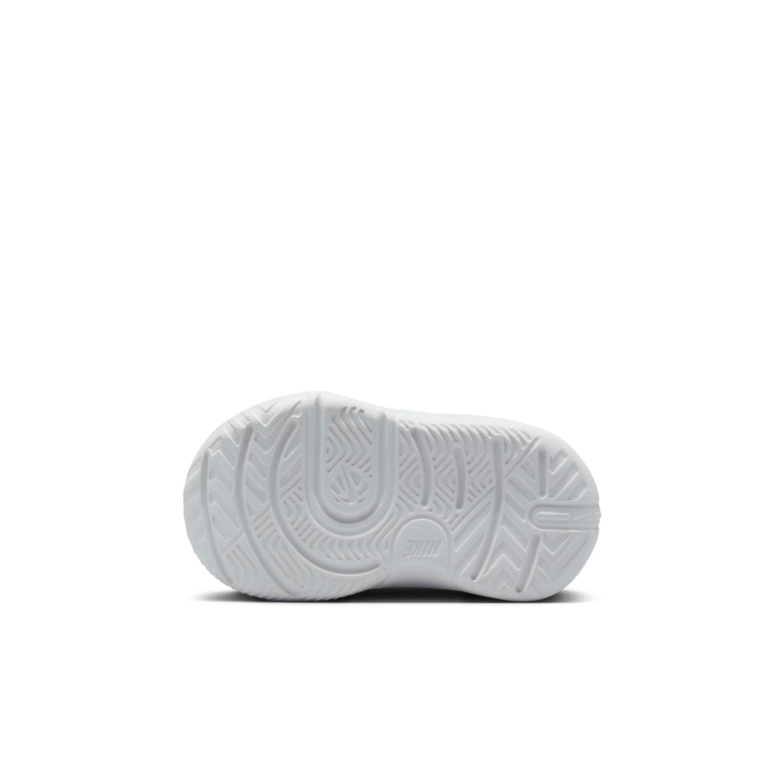 Nike Team Hustle D 11 Infant Boys' "Grey/White/Gold/Turquoise" Infant Boys' Basketball Shoe