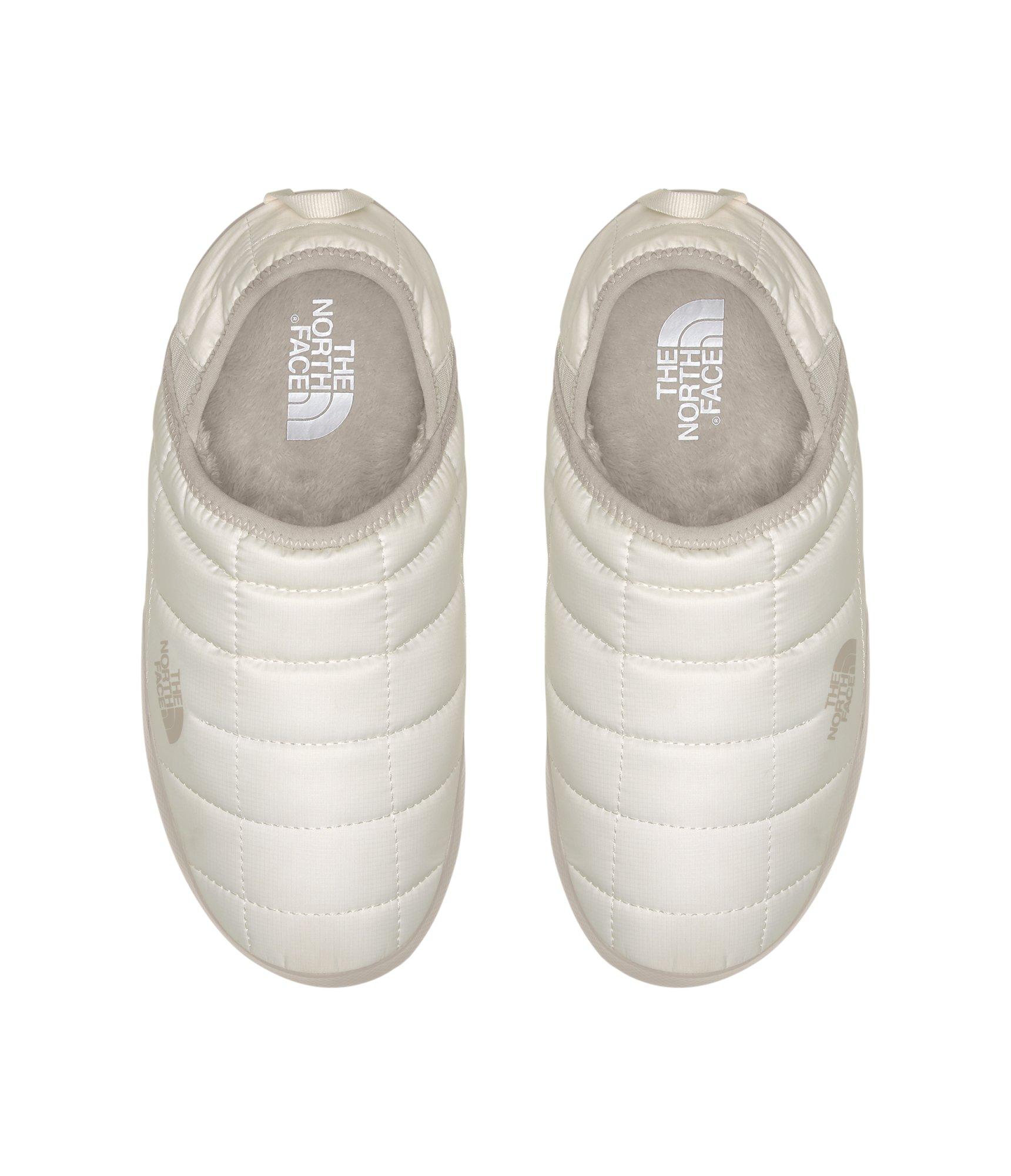 The North Face ThermoBall Traction Mules V "Gardenia White/Silver Grey" Women's Shoe - WHITE/SILVER Thumbnail View 2