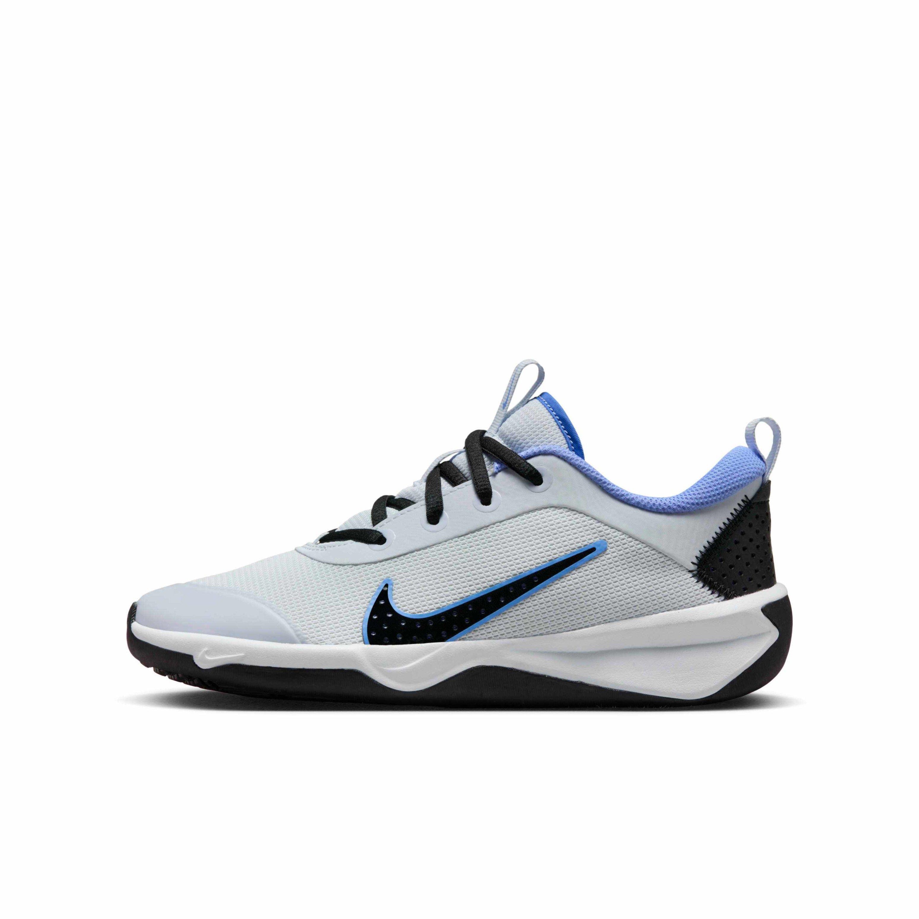 Nike Omni Multi-Court Grade School Boys' "Football Grey/Black/Astronomy Blue/Royal Pulse" Shoe