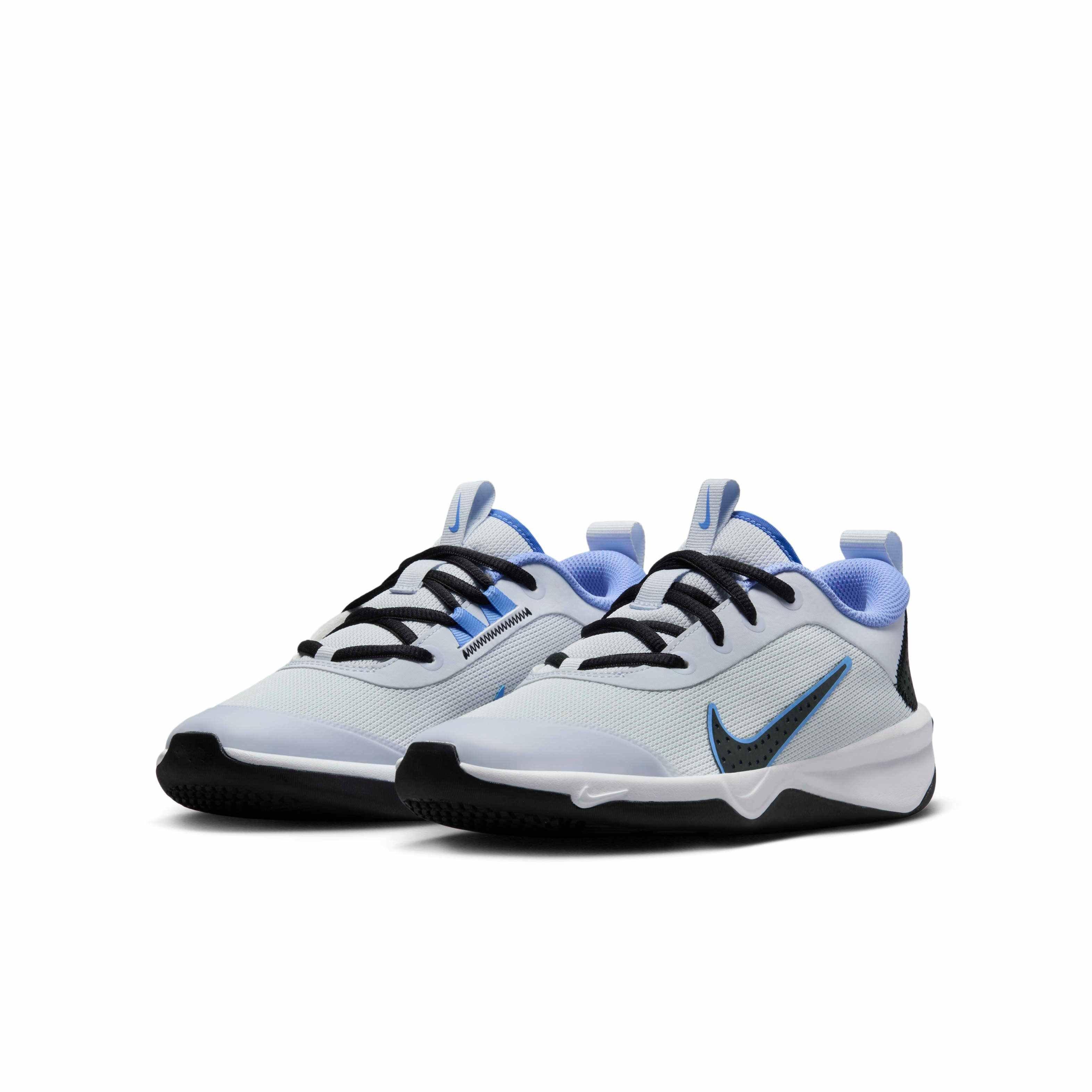 Nike Omni Multi-Court Grade School Boys' "Football Grey/Black/Astronomy Blue/Royal Pulse" Shoe