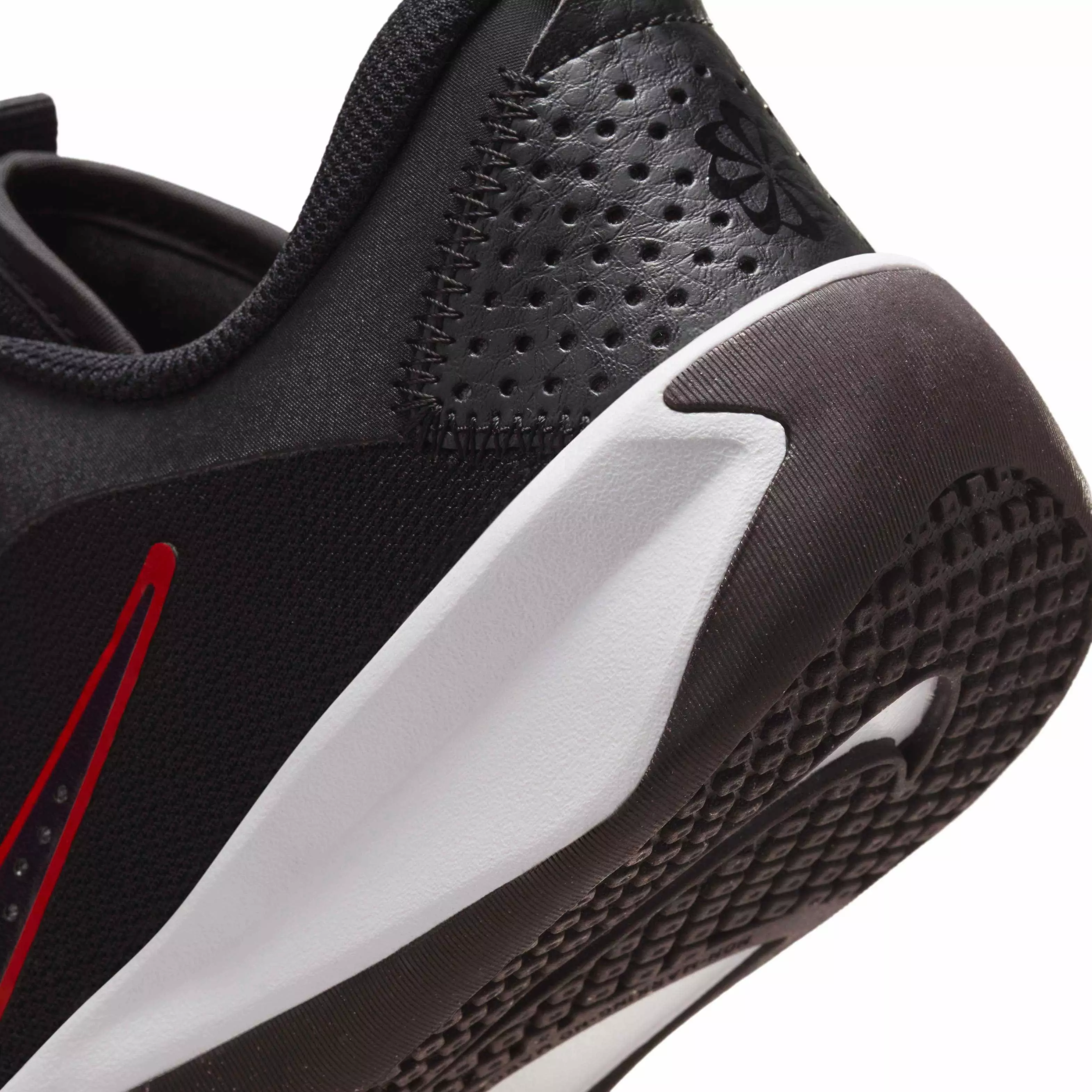 Nike Omni Multi-Court "Black/Gym Red/Cement Grey/Burgundy Ash" Grade School Boys' Shoe - BLACK/RED/GREY/BURGUNDY