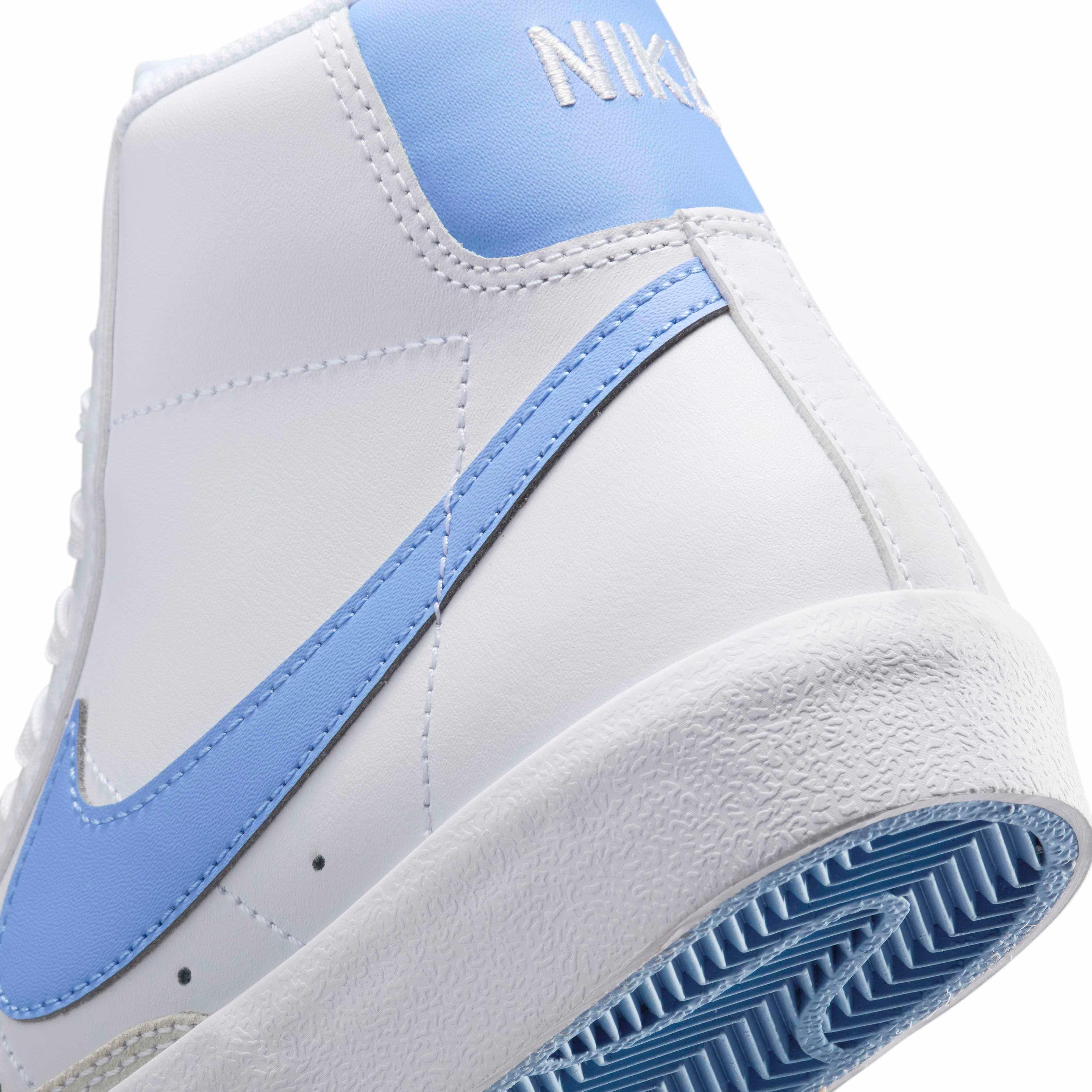 Nike Blazer Mid '77 Grade School Boys' "White/Royal Pulse" Shoe