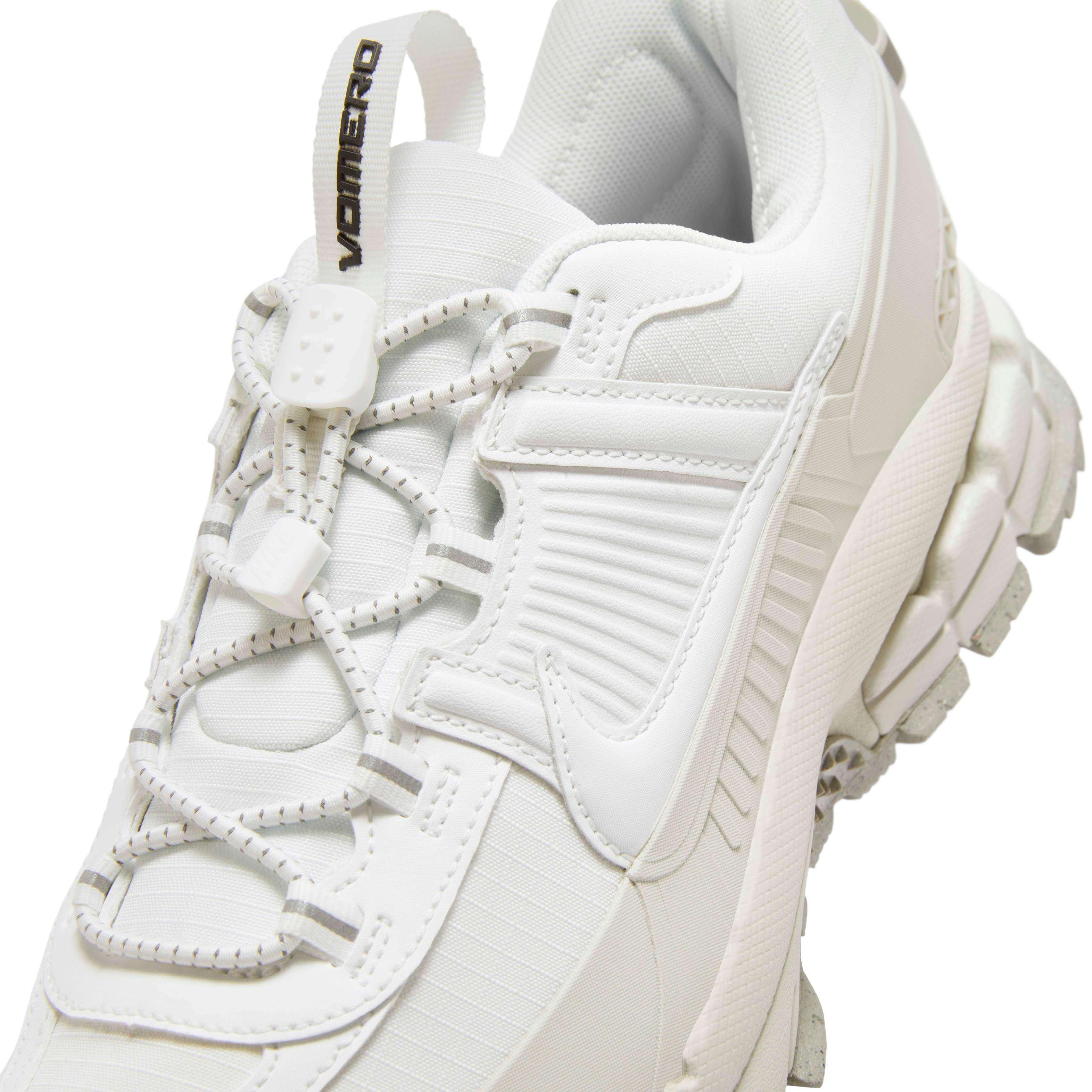 送料込み 追跡あり Nike Zoom Vomero Roam \"Summit White\" Nike Zoom Vomero Roam “Summit White” - Style Code: HV6410