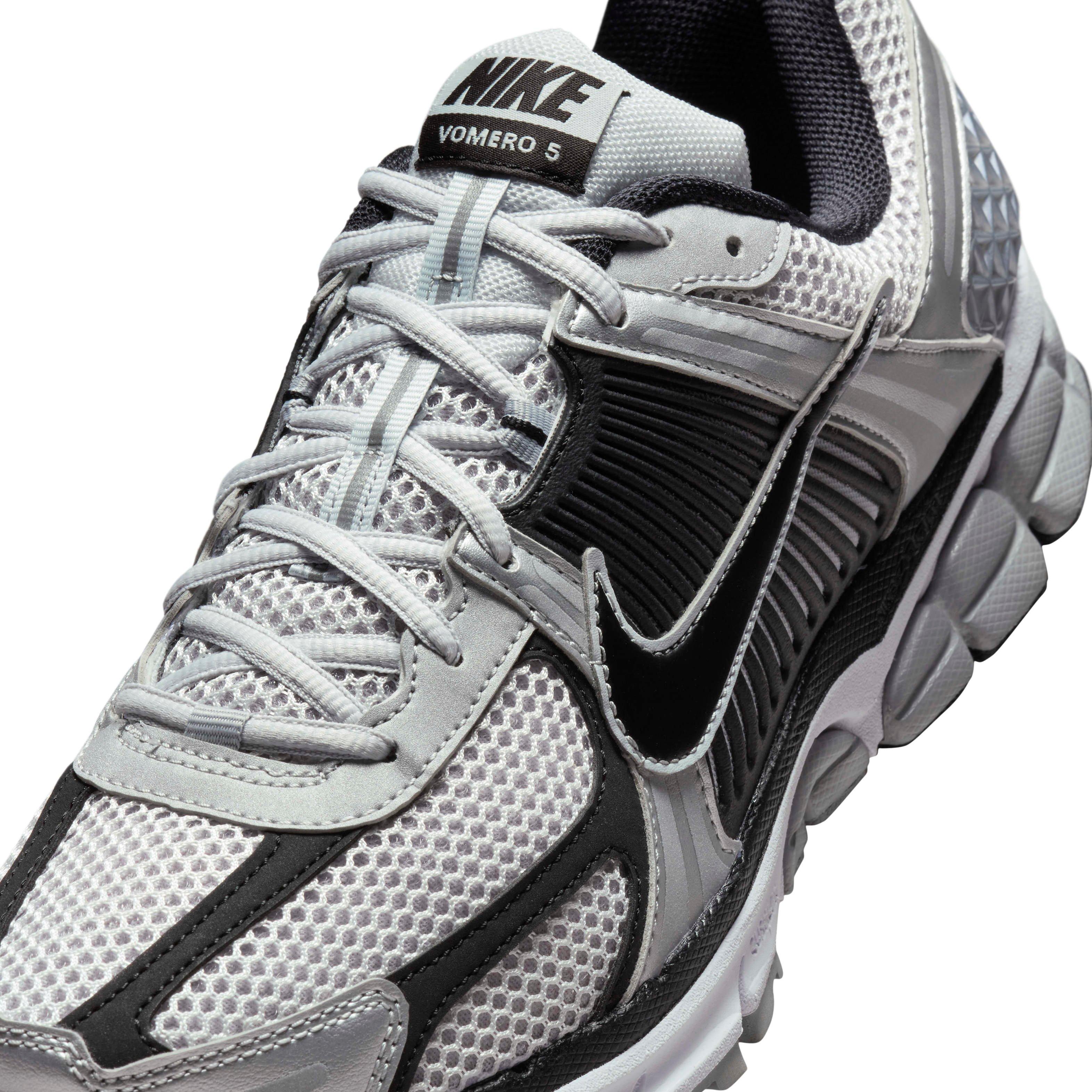 Nike Zoom Vomero 5 Men's "Metallic Silver/Pure Platinum/White/Black" Shoe