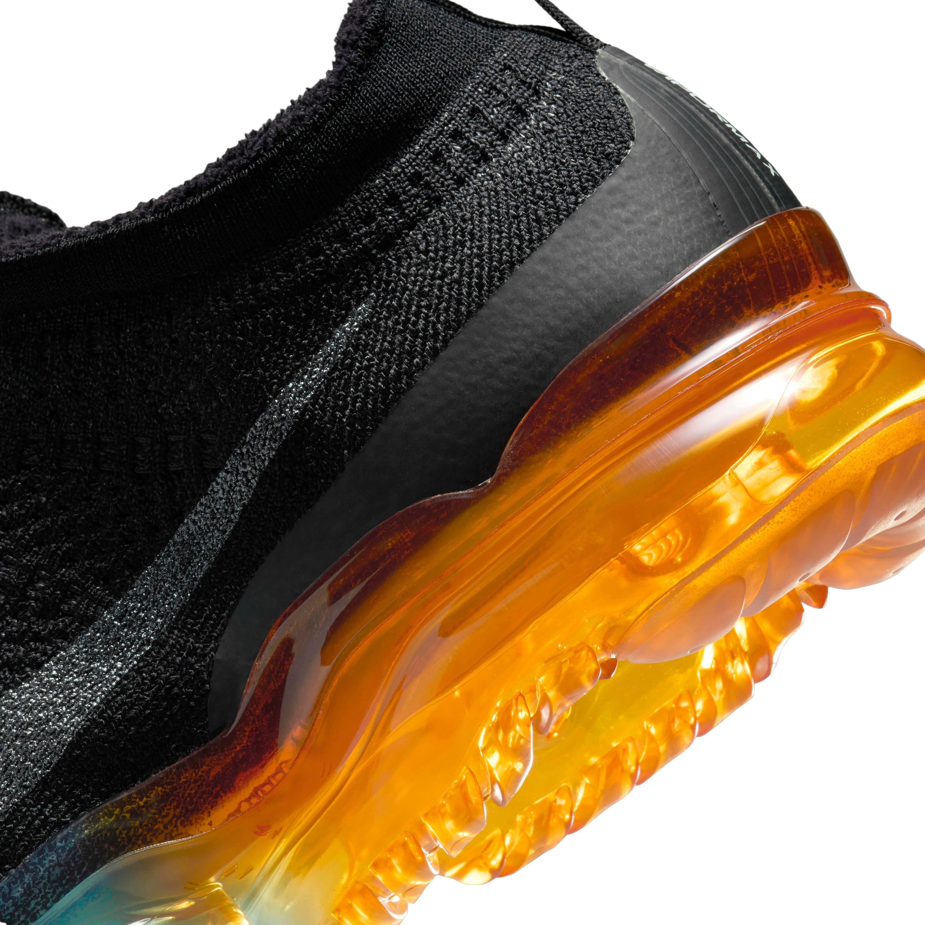 Nike Air VaporMax 2023 Flyknit "Black/Green Strike/Light Curry/Black" Men's Shoe - BLACK/GREEN Thumbnail View 8