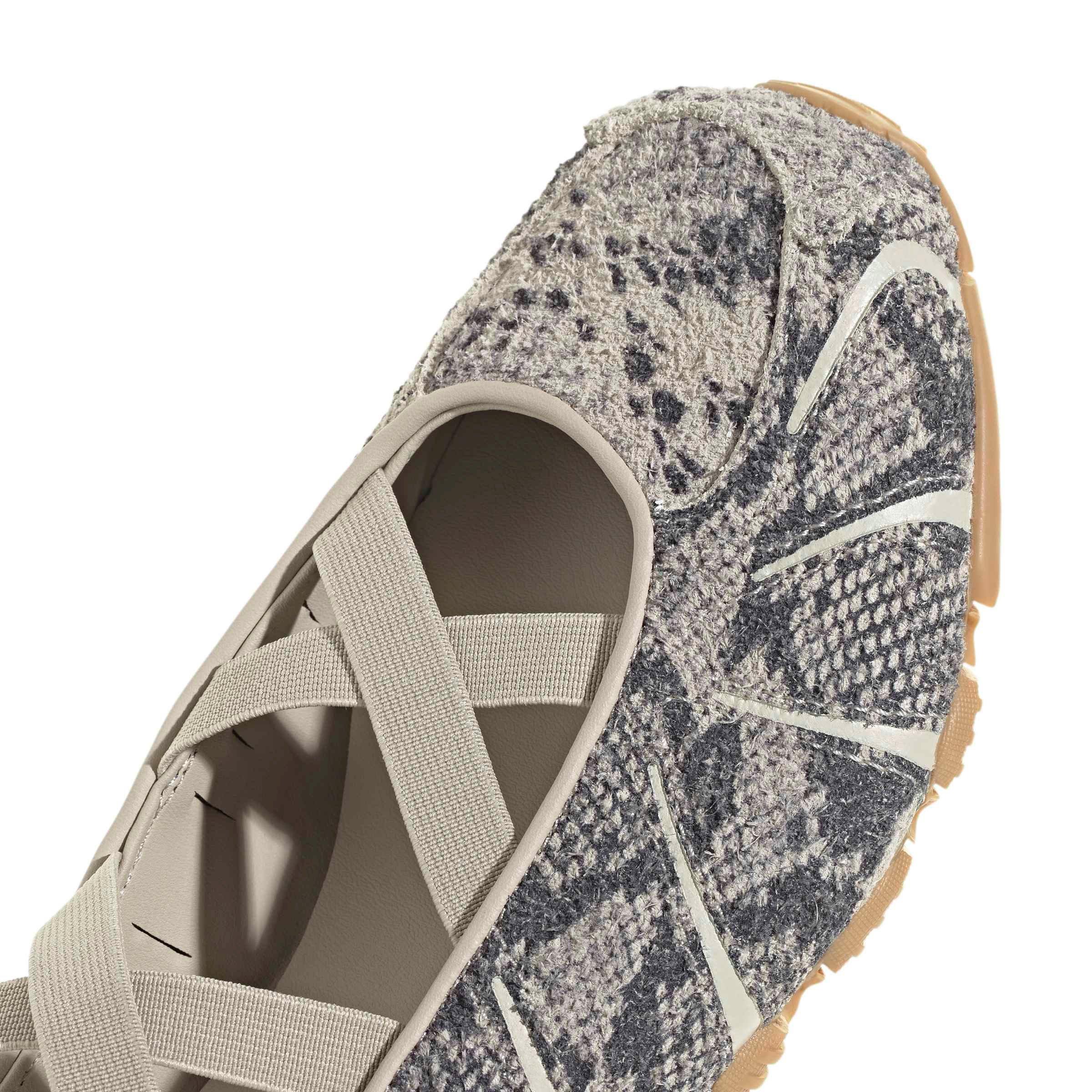 adidas Originals Ghost Sprint Ballet "Wonder Beige/Wonder Beige/Core Black" Women's Shoe - BEIGE/BEIGE/BLACK