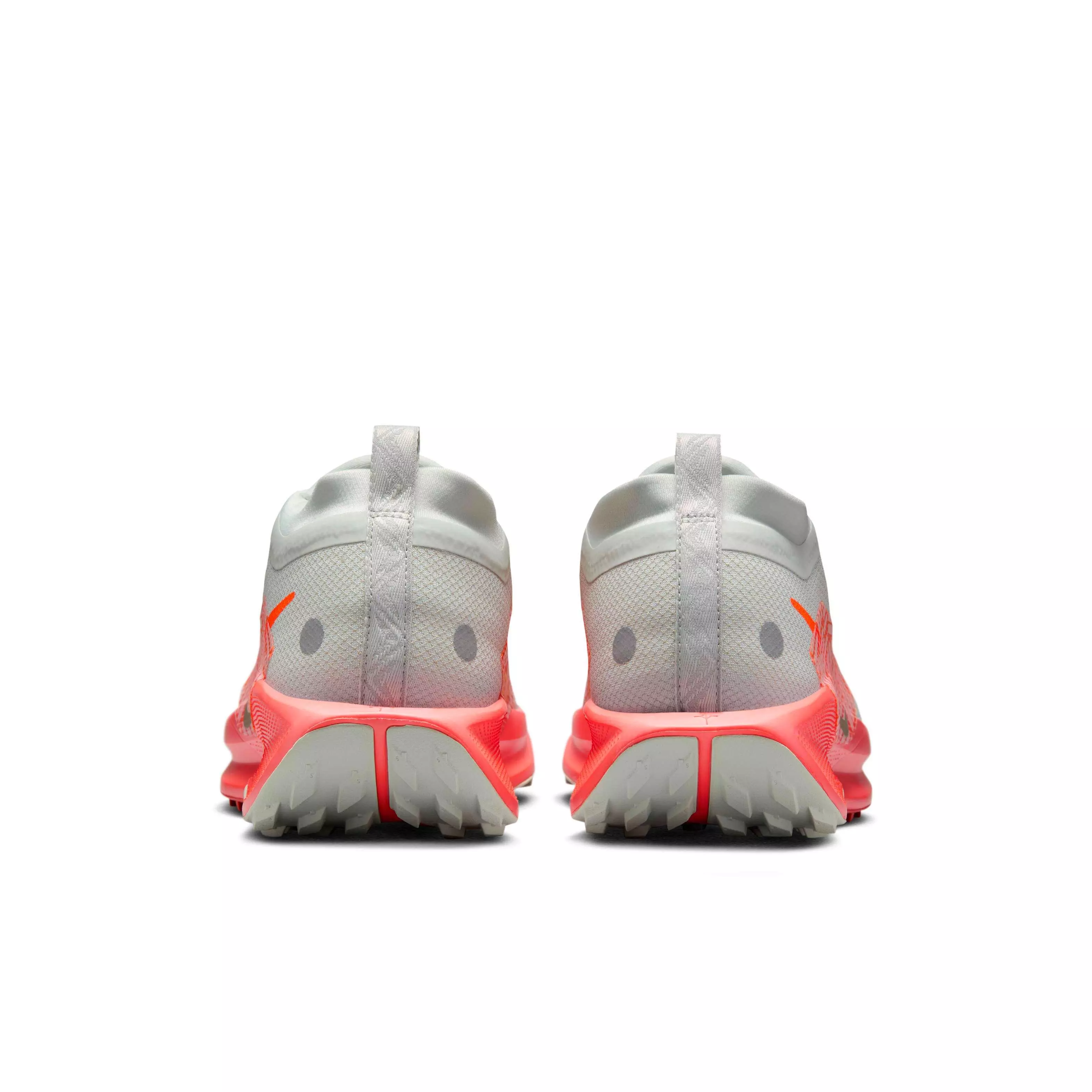 Nike Pegasus Trail 5 GORE-TEX "Light Silver/Light Wild Mango/Vintage Coral/Hyper Crimson" Men's Trail Running Shoe - LT SILVER/LT MANGO/CORAL/CRIMSON