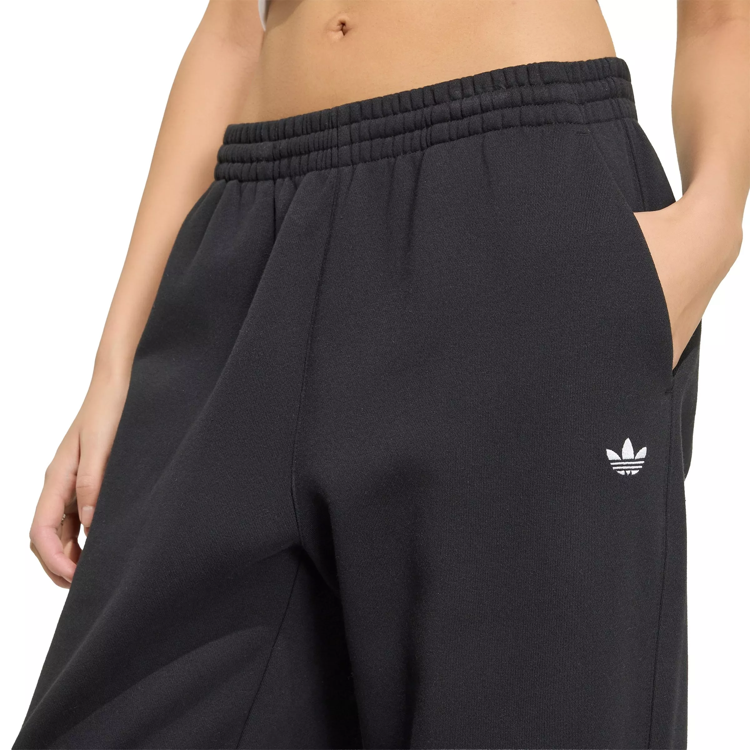 adidas Originals Women's Trefoil Essentials Loose Fleece Joggers - Black - BLACK