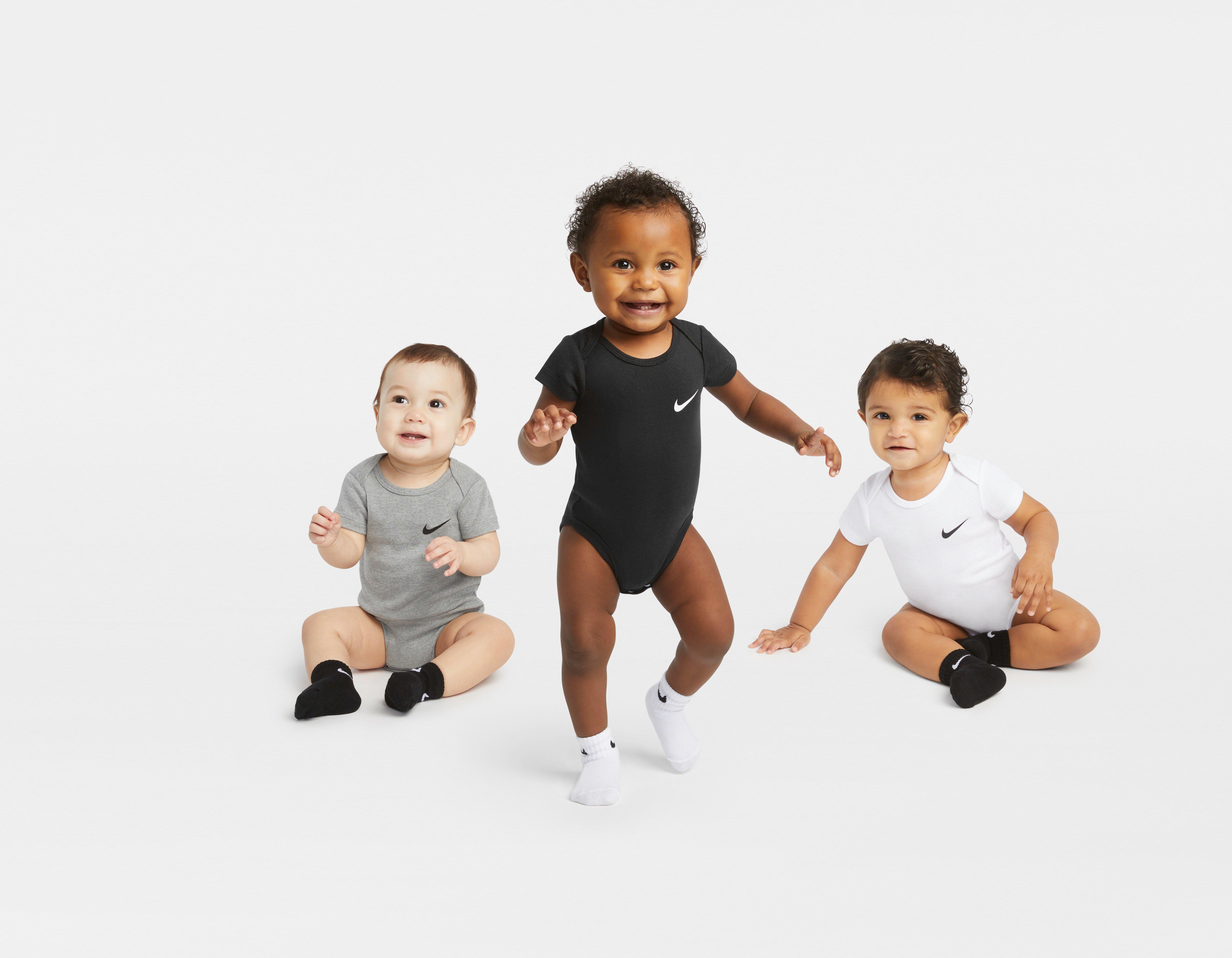 Nike Mini Me 3-Pack Infant Black/White/Grey Bodysuits