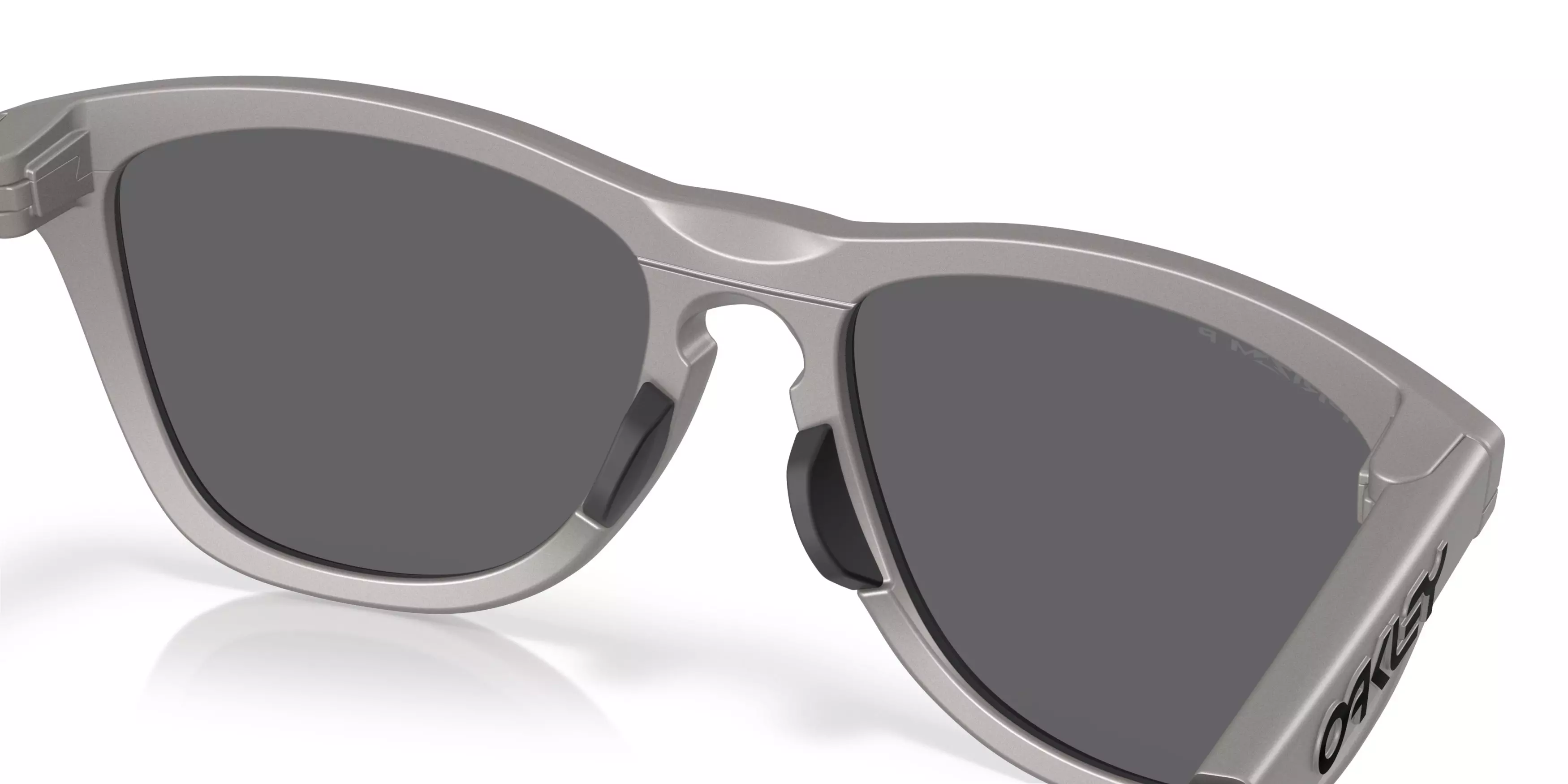 Oakley Frogskins Range Prizm Black Polarized Sunglasses – Titanium - GREY/BLACK