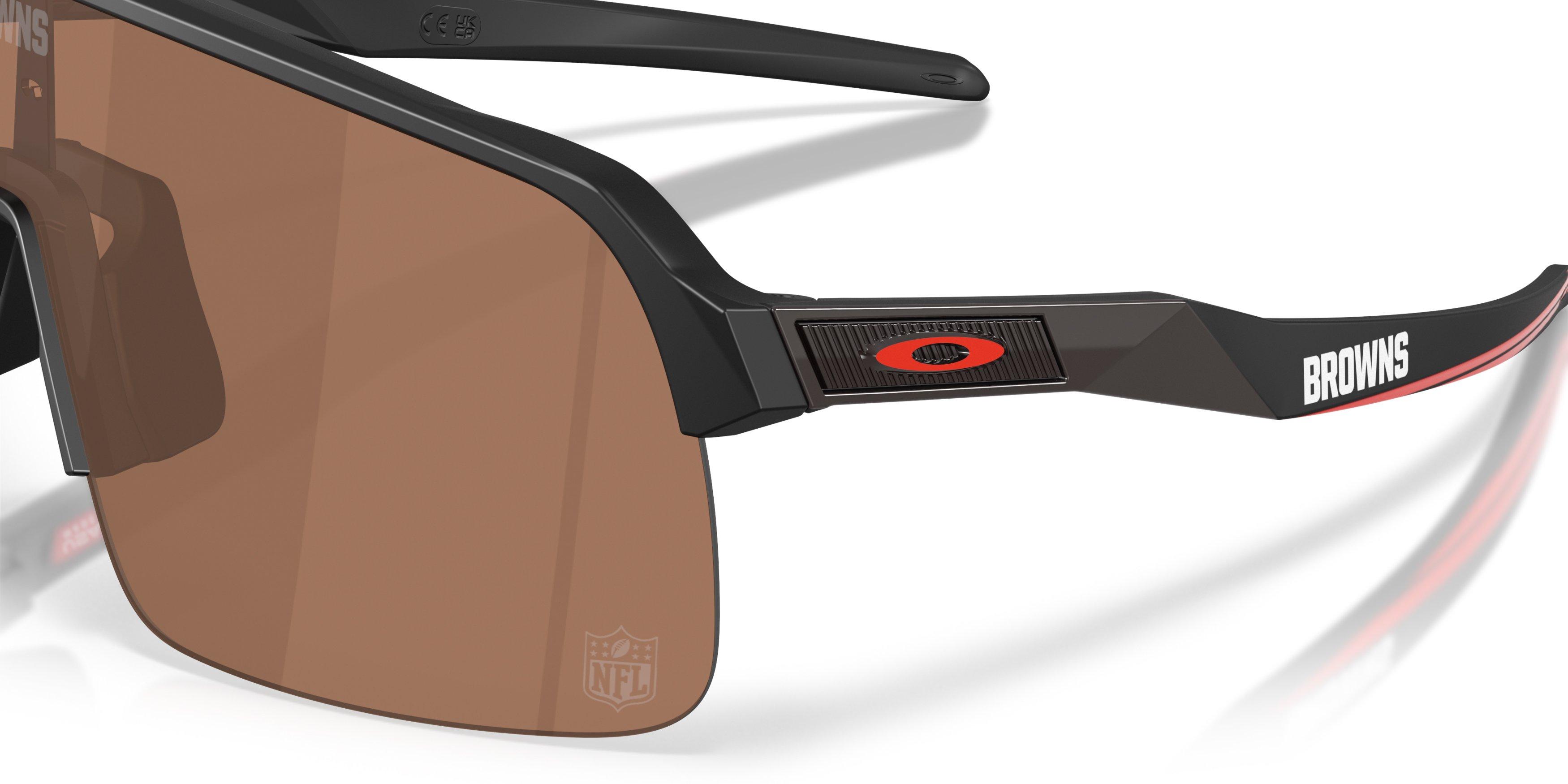 Oakley Cleveland Browns 2025 Sutro Lite Prizm Tungsten Sunglasses &ndash; Matte Black - BLACK/BROWN Thumbnail View 4