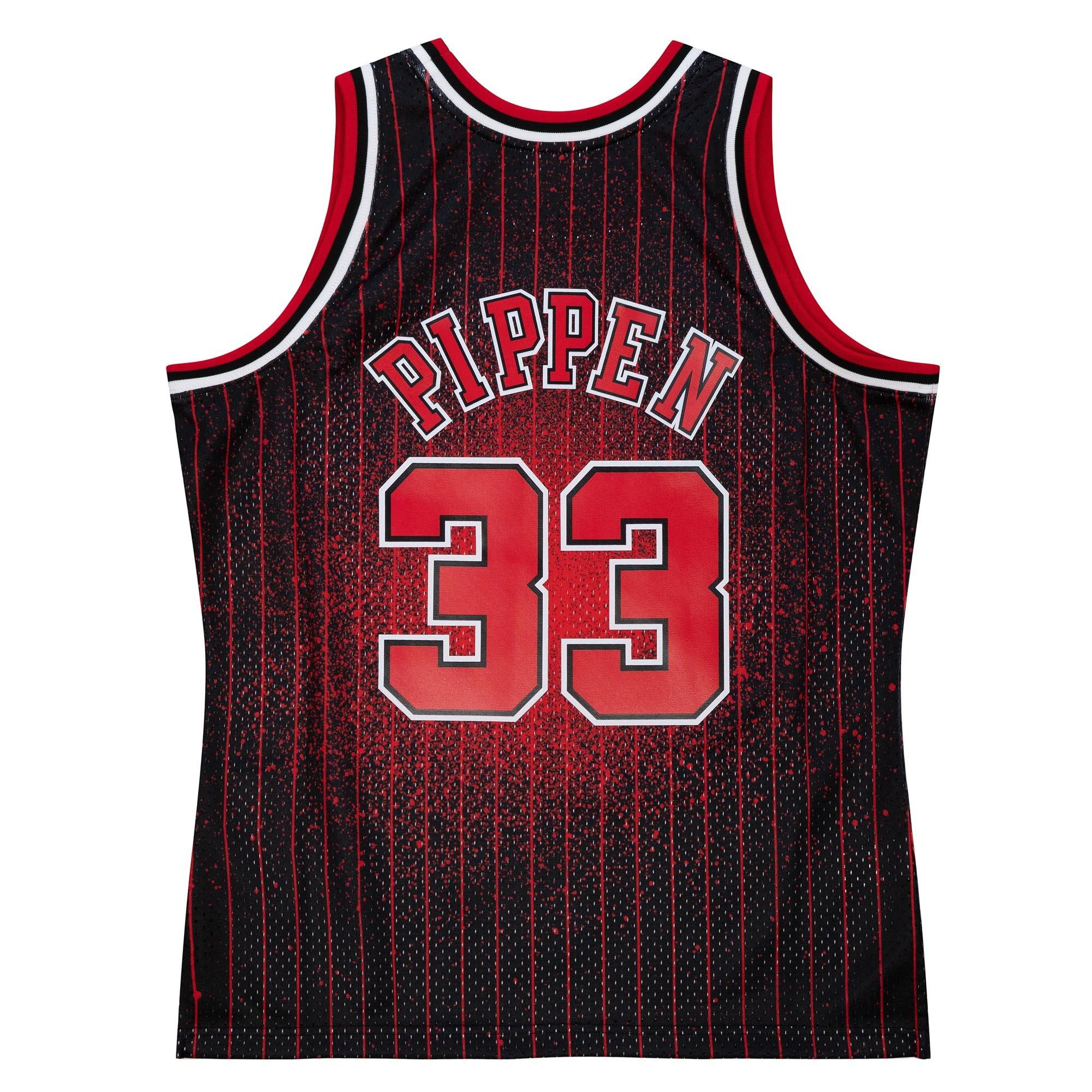 Mitchell & Ness Men's Chicago Bulls Scottie Pippen Spray Paint Swingman  Jersey - Hibbett