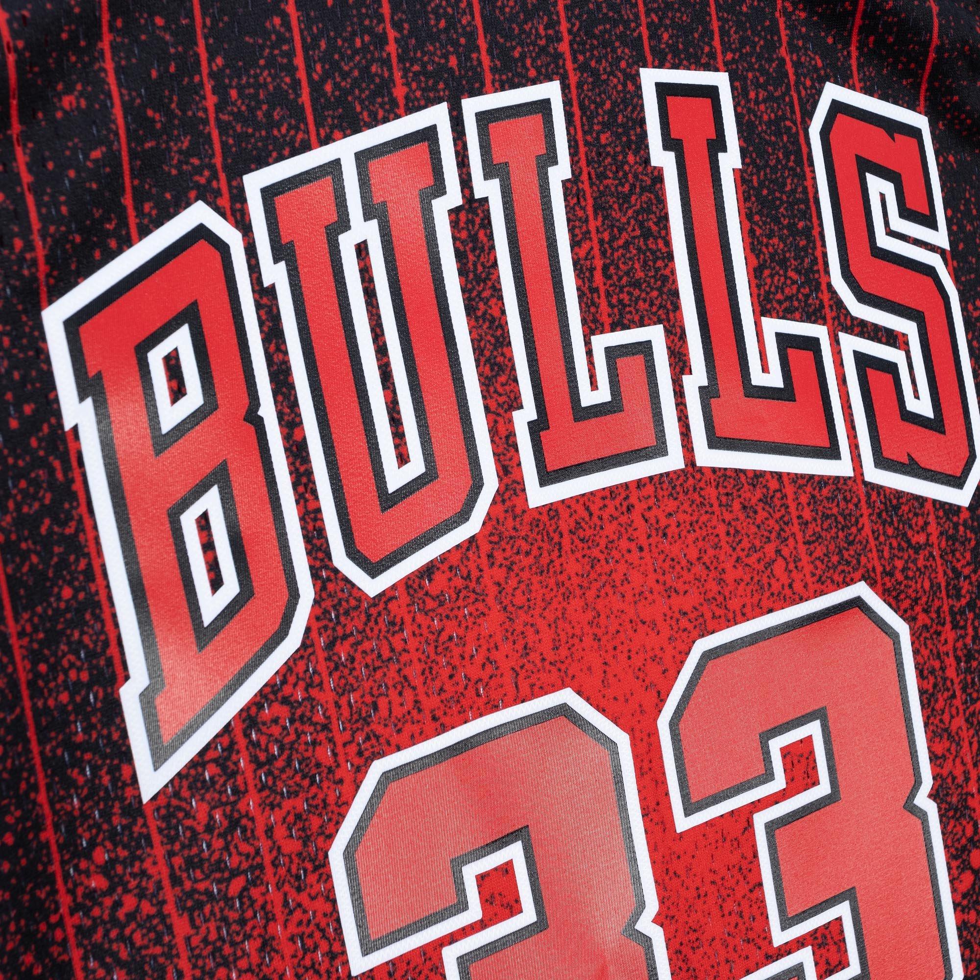 Mitchell & Ness Men's Chicago Bulls Scottie Pippen Spray Paint Swingman  Jersey