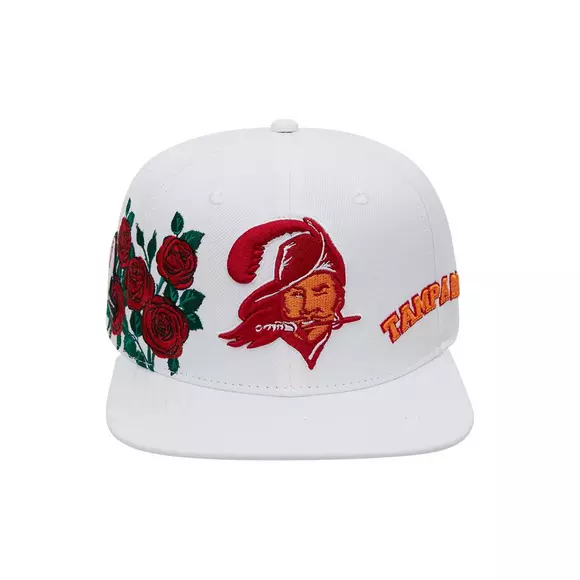 Pro Standard Tampa Bay Buccaneers Retro Rose Snapback Hat