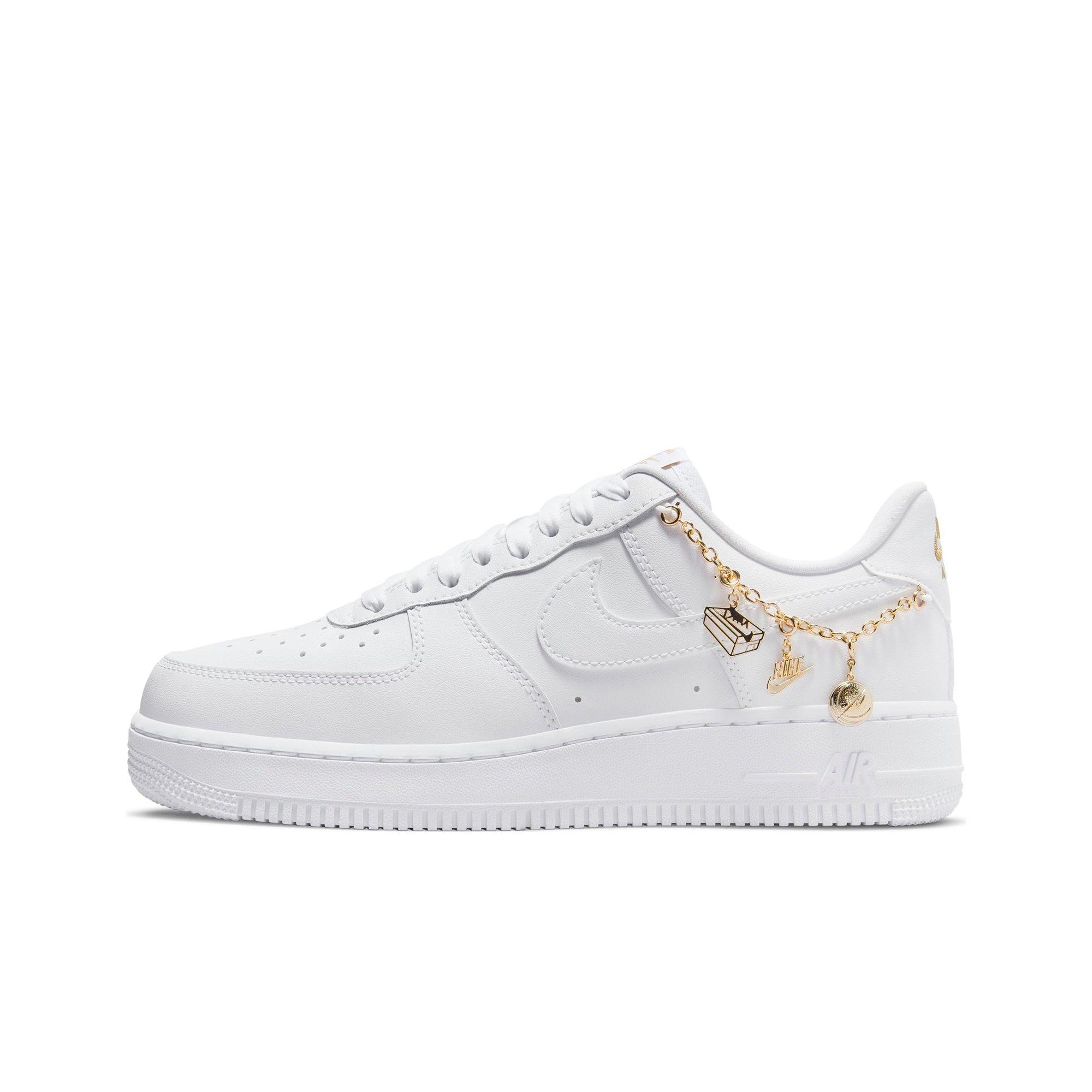 Nike Women's Air Force 1 Basketball Shoes, White/White-metallic Gold, 6.5