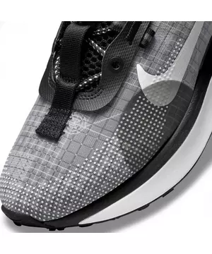Nike: Silver Shoes / Footwear now up to −43%