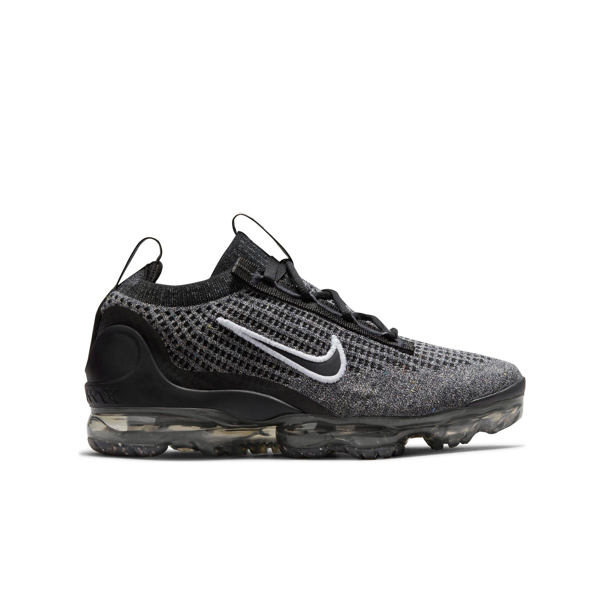 vapormax black black white