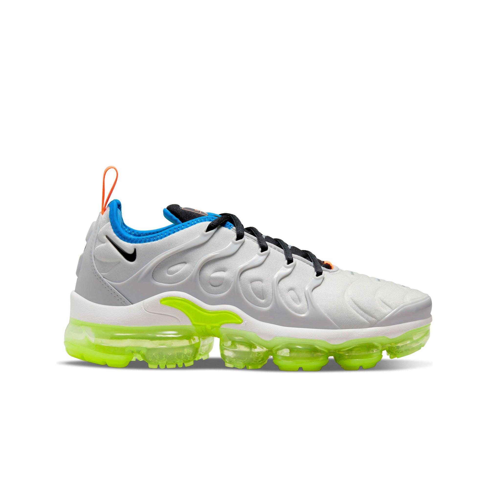 Hibbett sports best sale vapormax plus